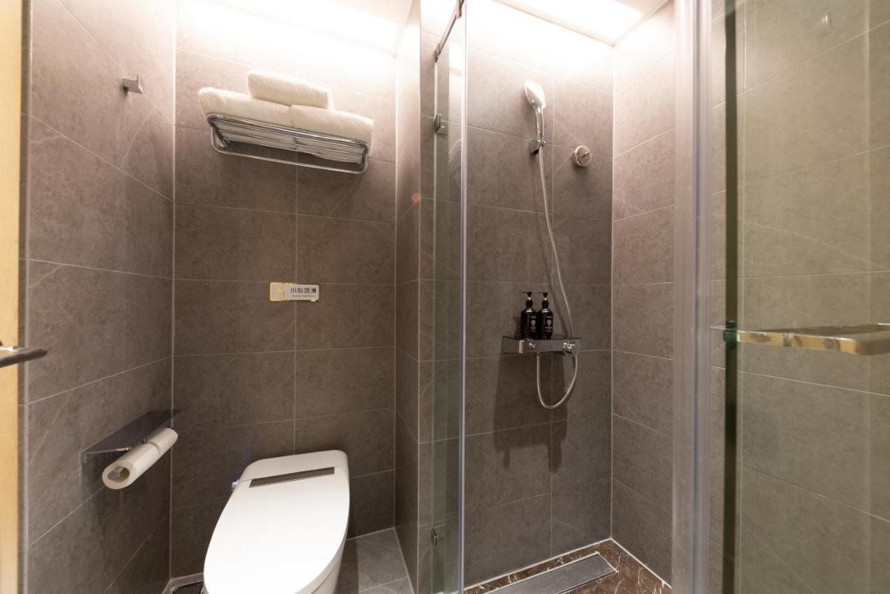 Triple Room Private Bathroom,1465727314:JPEG