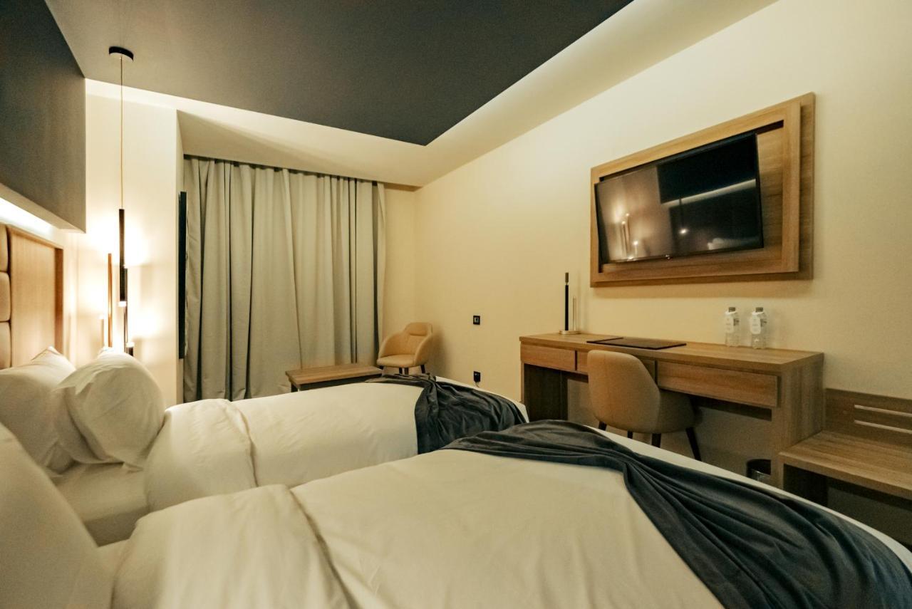 Standard Twin Room,1466688344:JPEG
