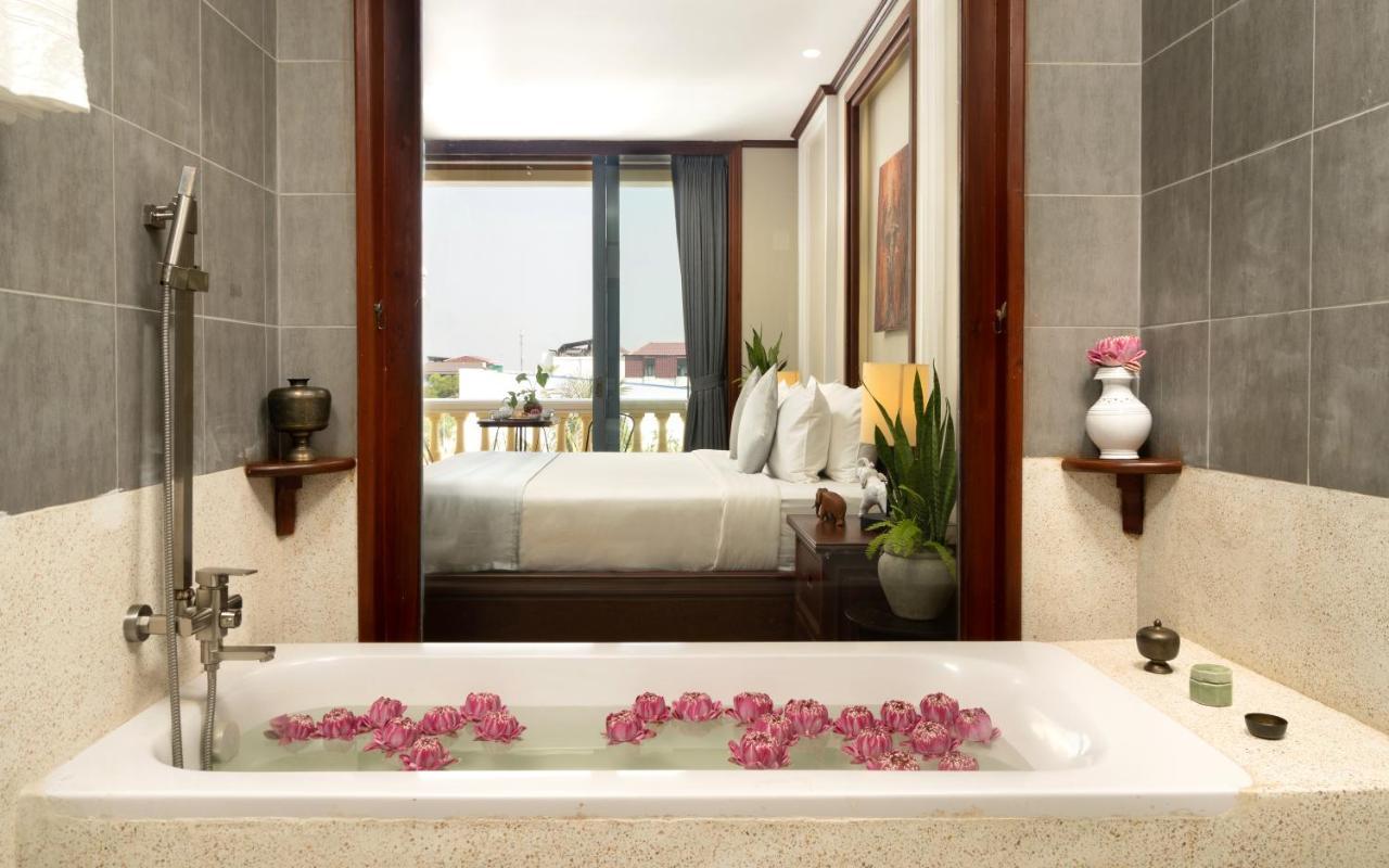 Deluxe Family Suite with Balcony + Free Workspace+ Afternoon Tea +Tree planting