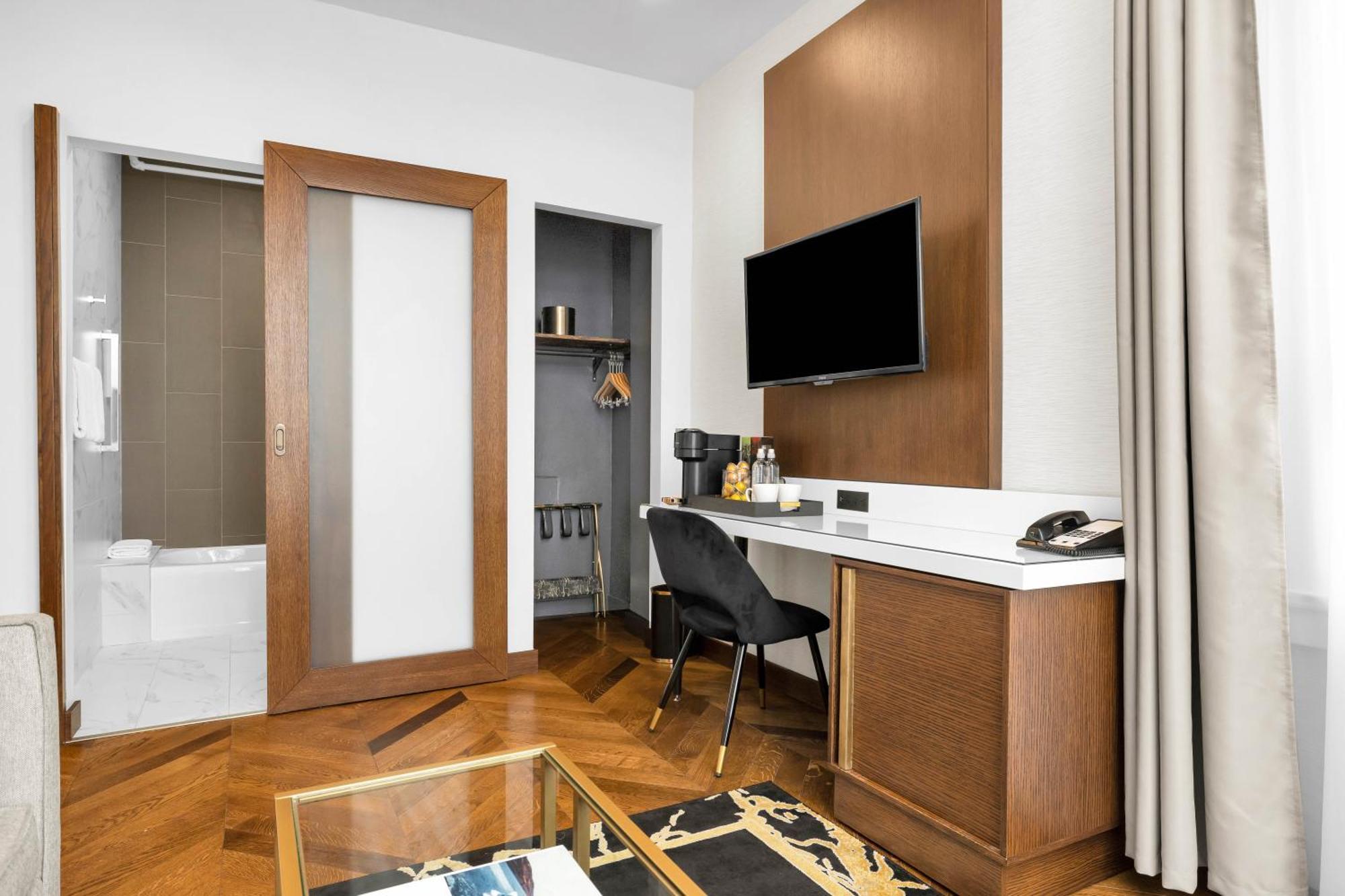 King Suite