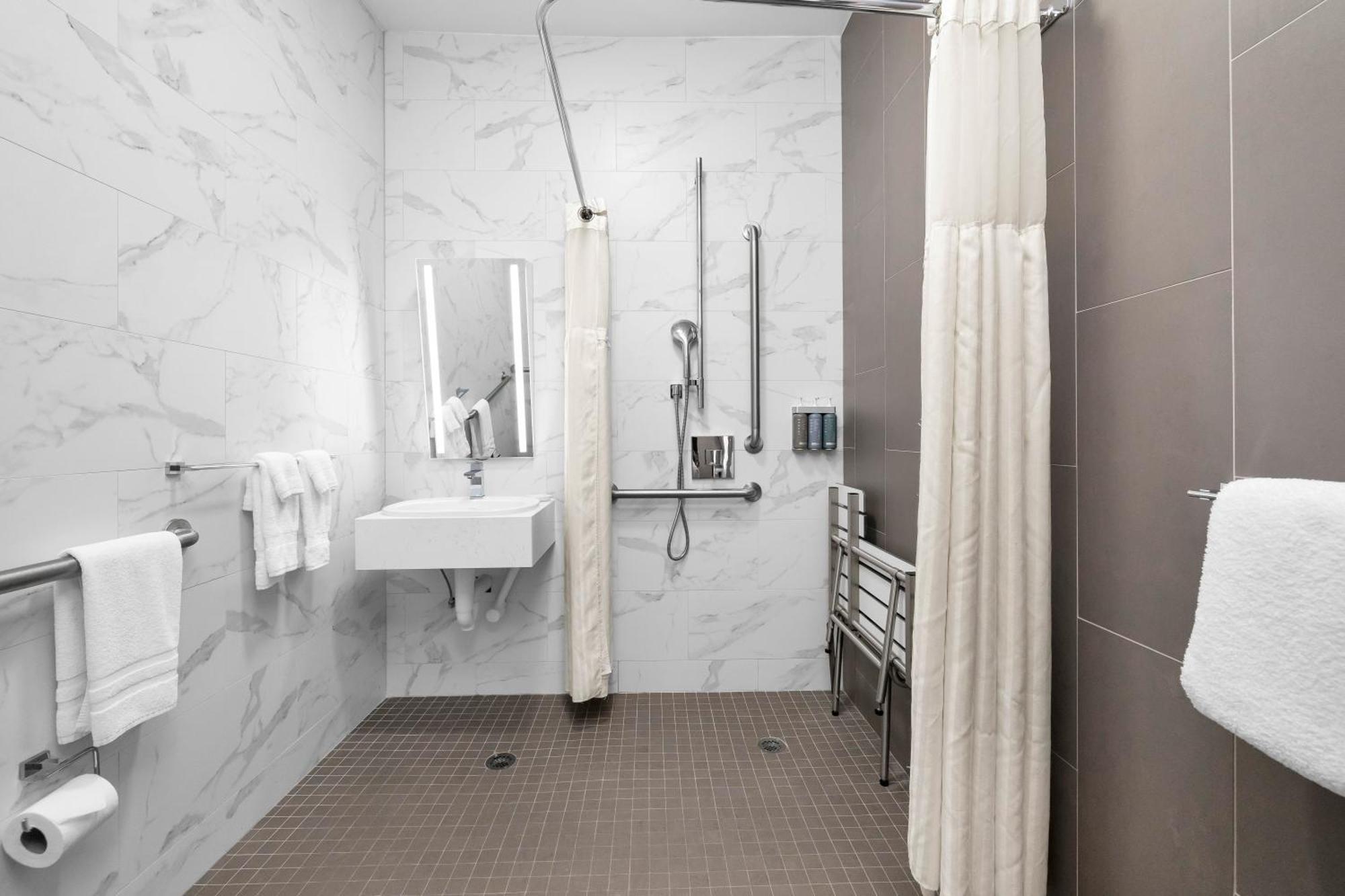 Standard Room Accessible