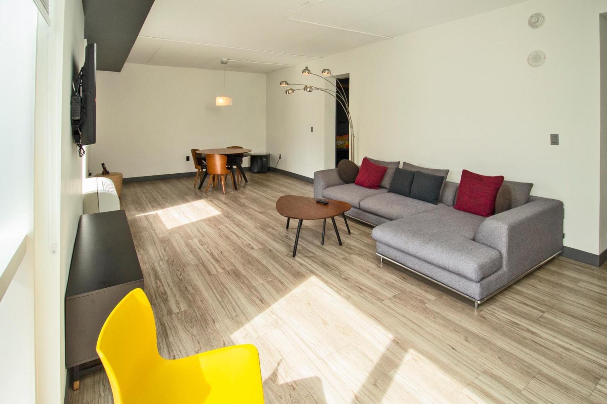 King Suite Corner Room