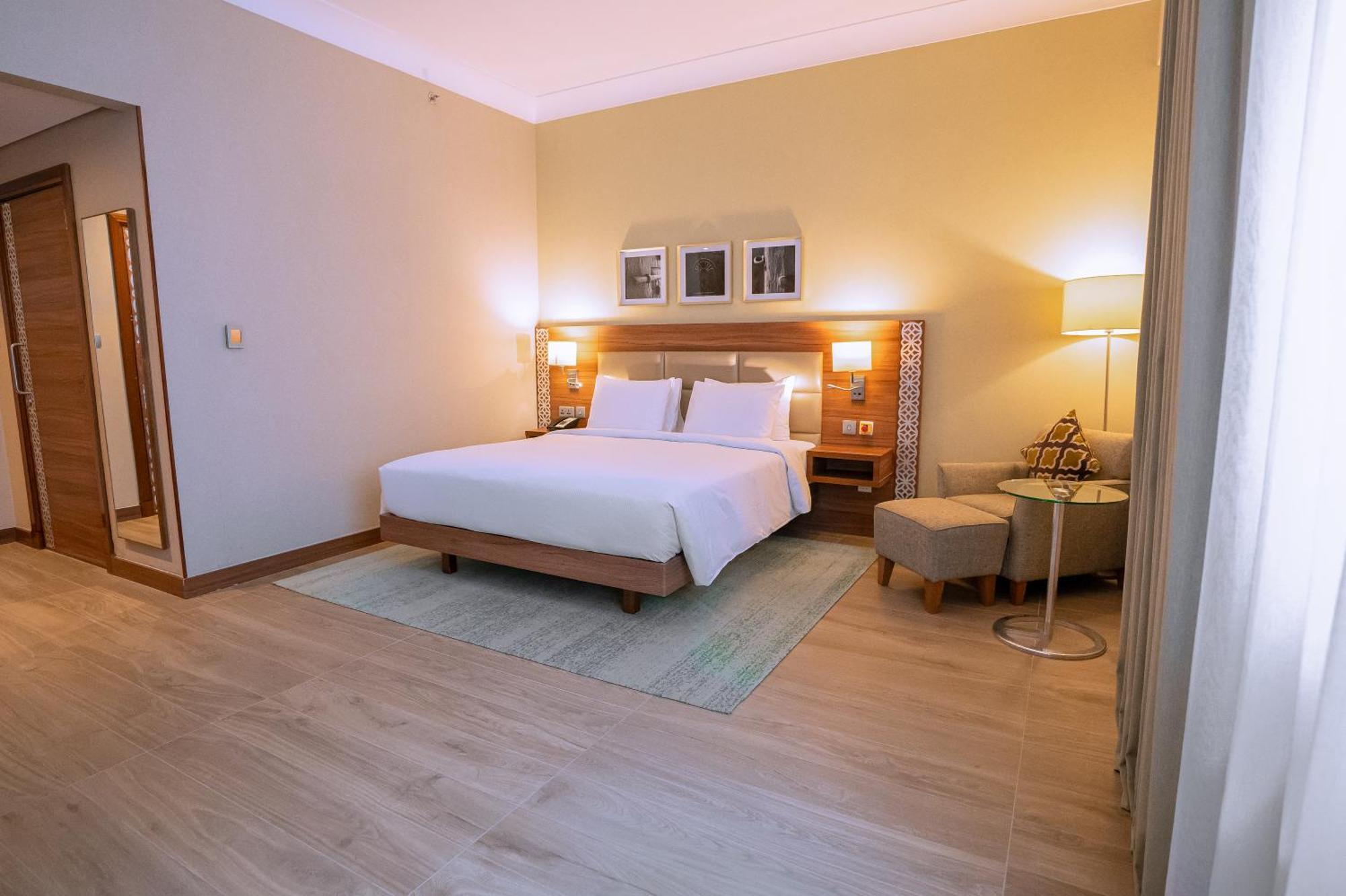 Quarto com Cama King-size - Acessível para Hóspedes com Mobilidade Reduzida