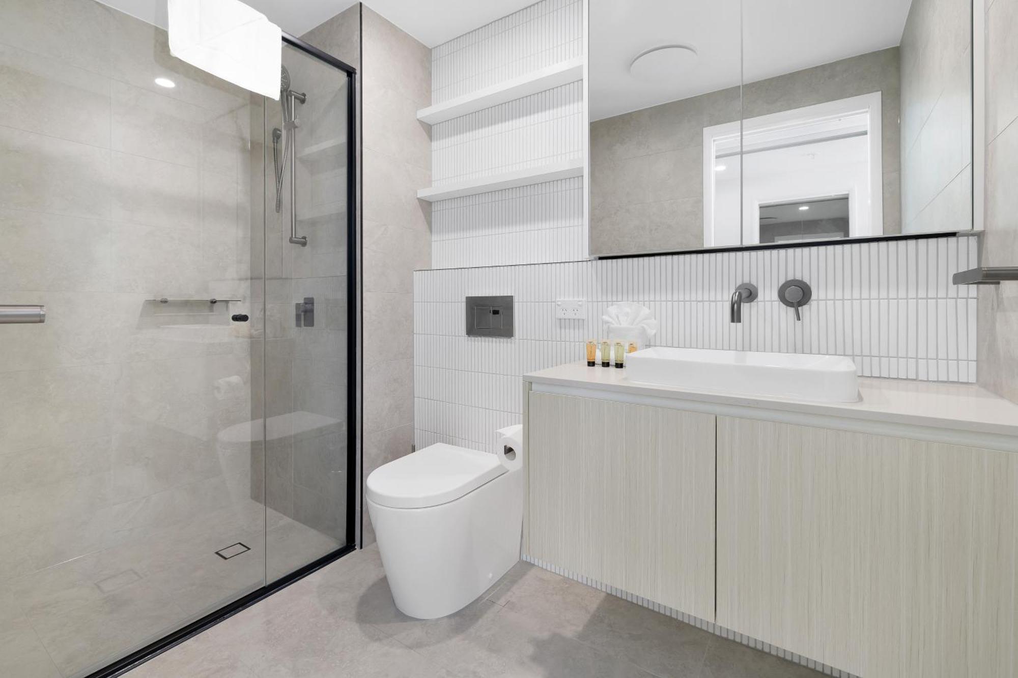 3 Bedroom Waterview Apartment