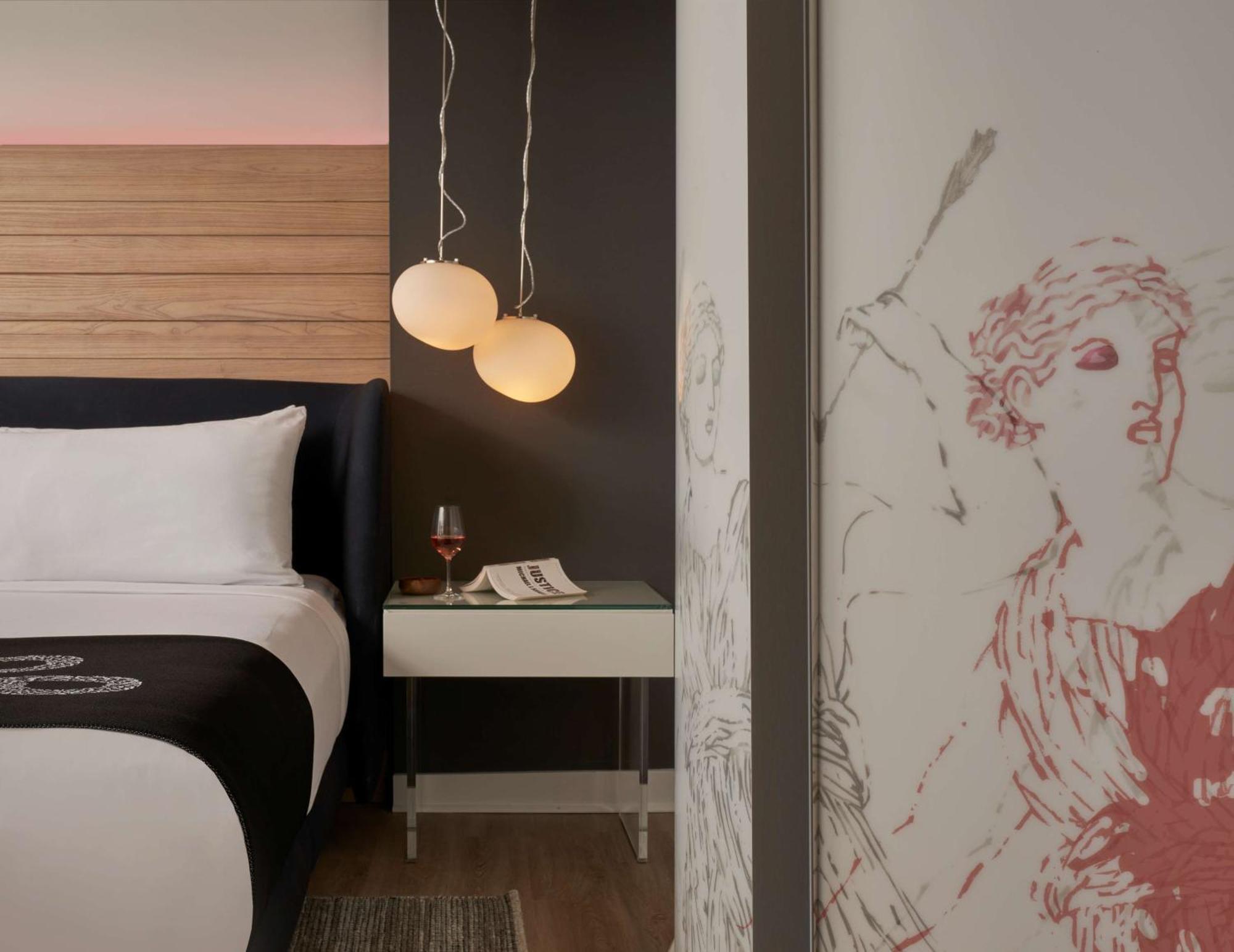 Zena King Suite
