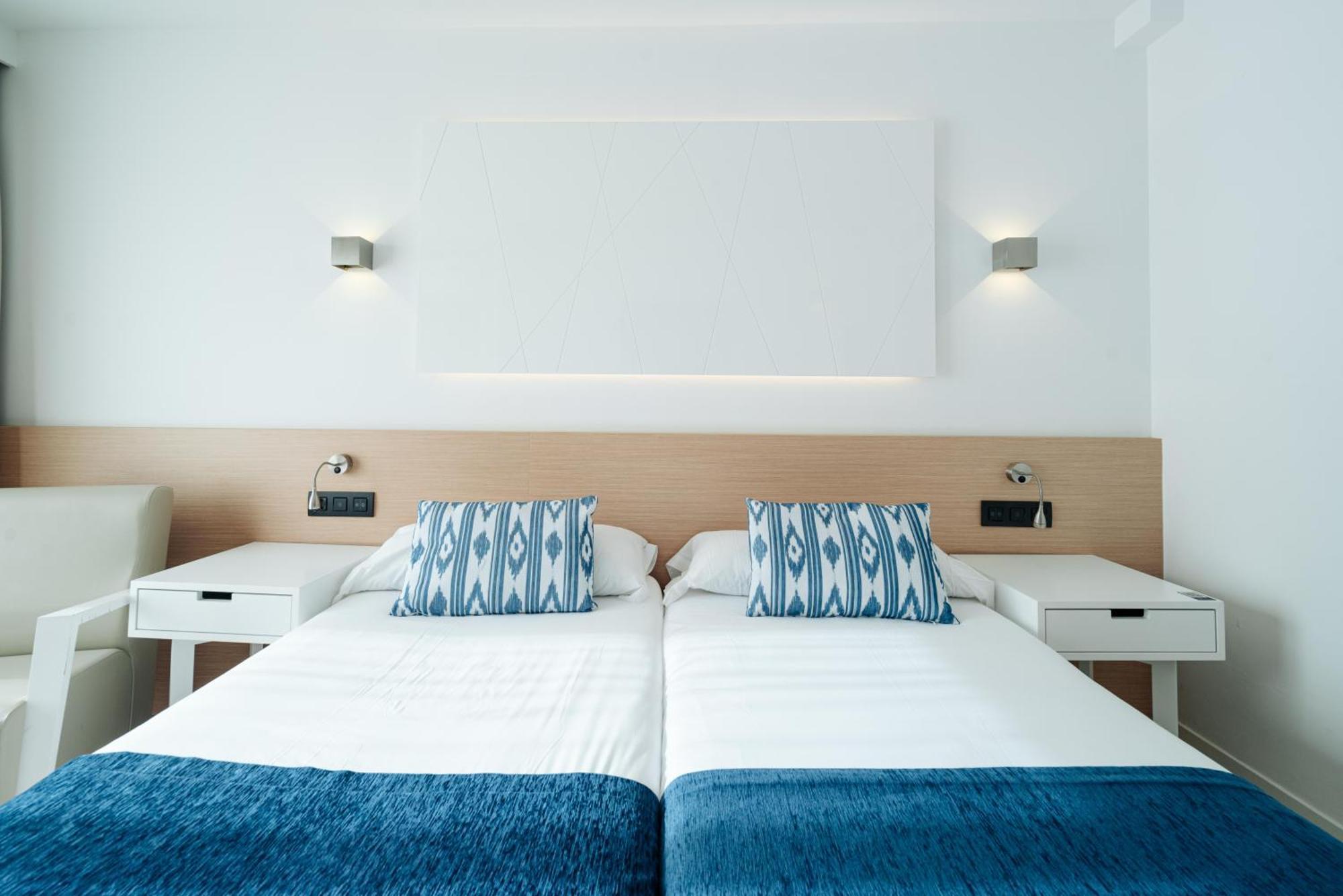Twin Room Sea View