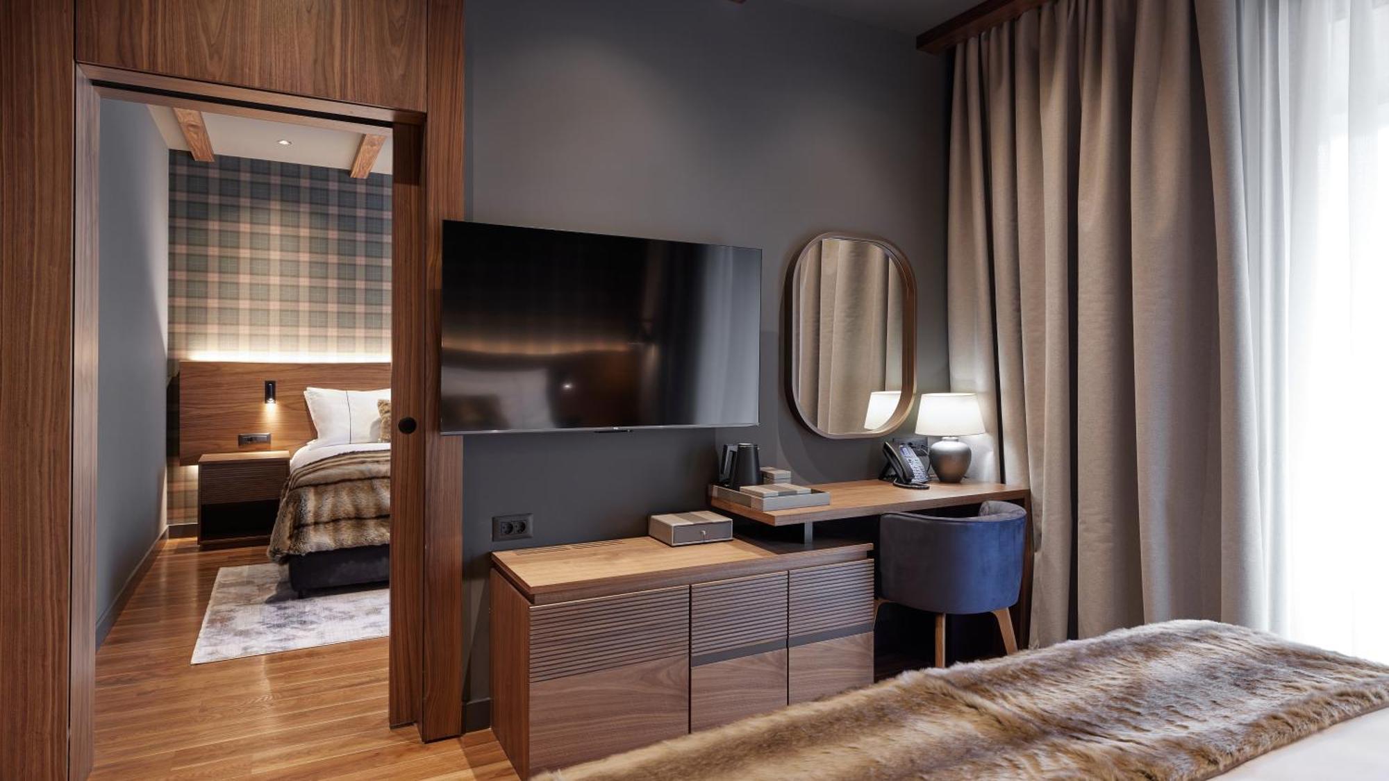 Luxury Suite