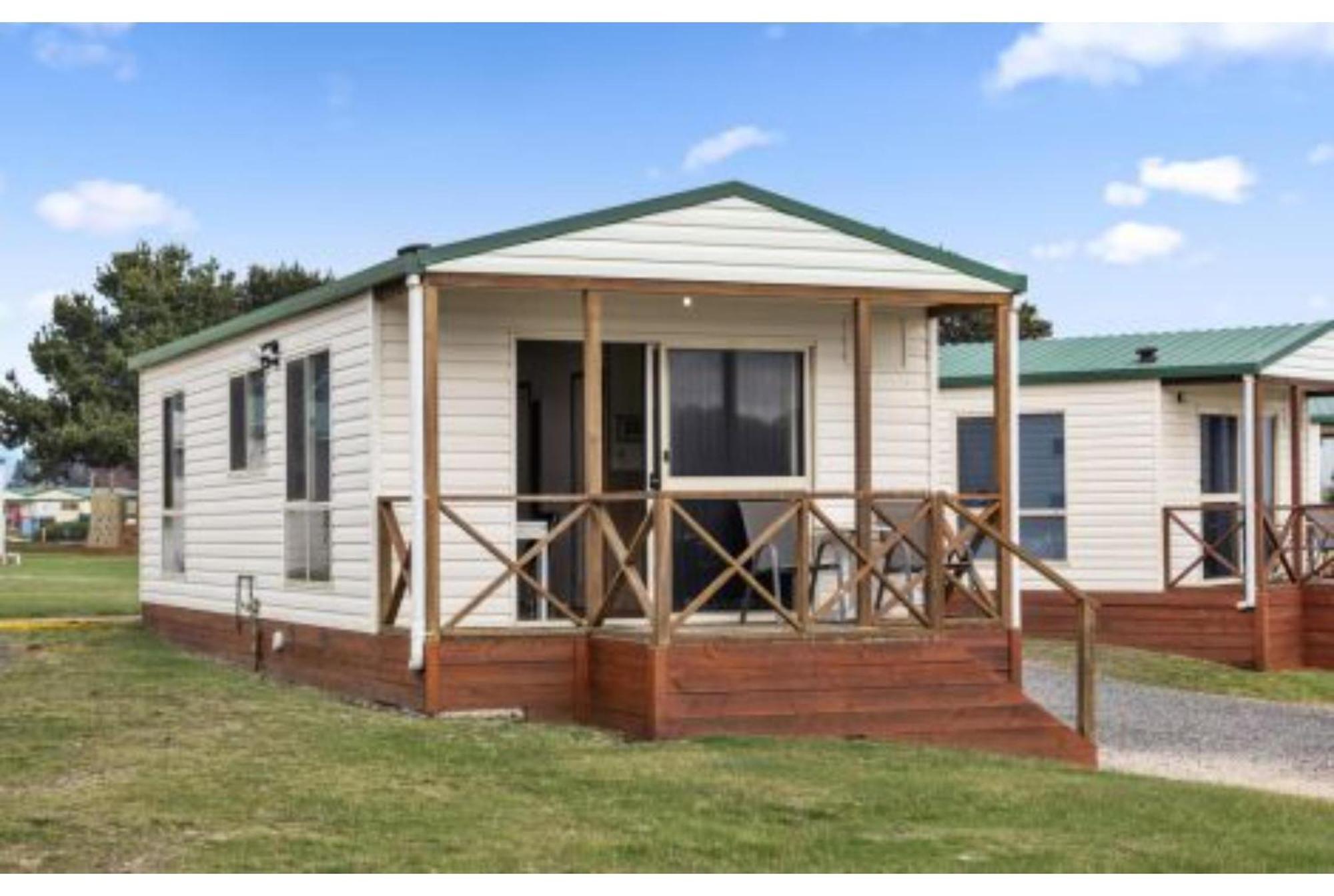 Superior Oceanview Cottage