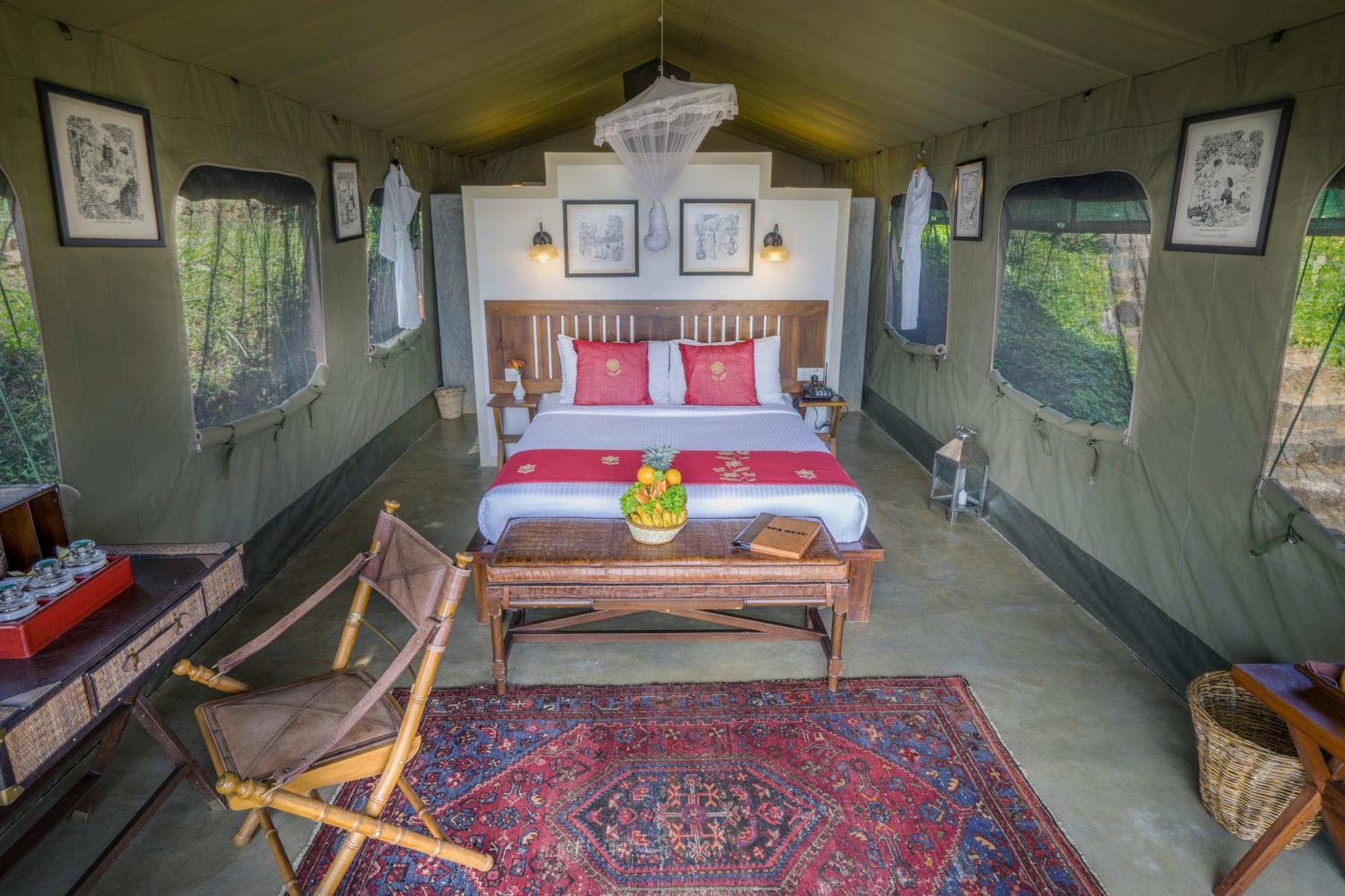 Deluxe Tent Mountain view