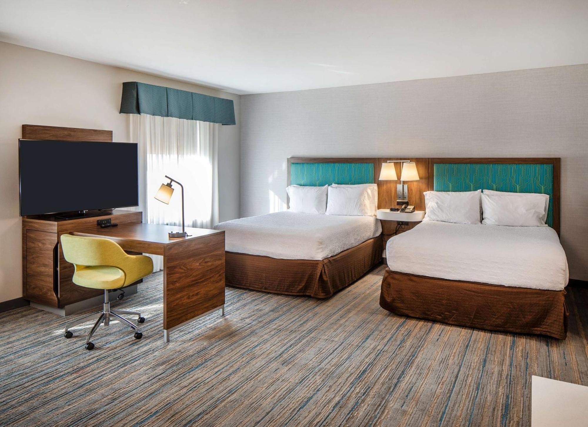 Queen Suite with Two Queen Beds - Non-Smoking