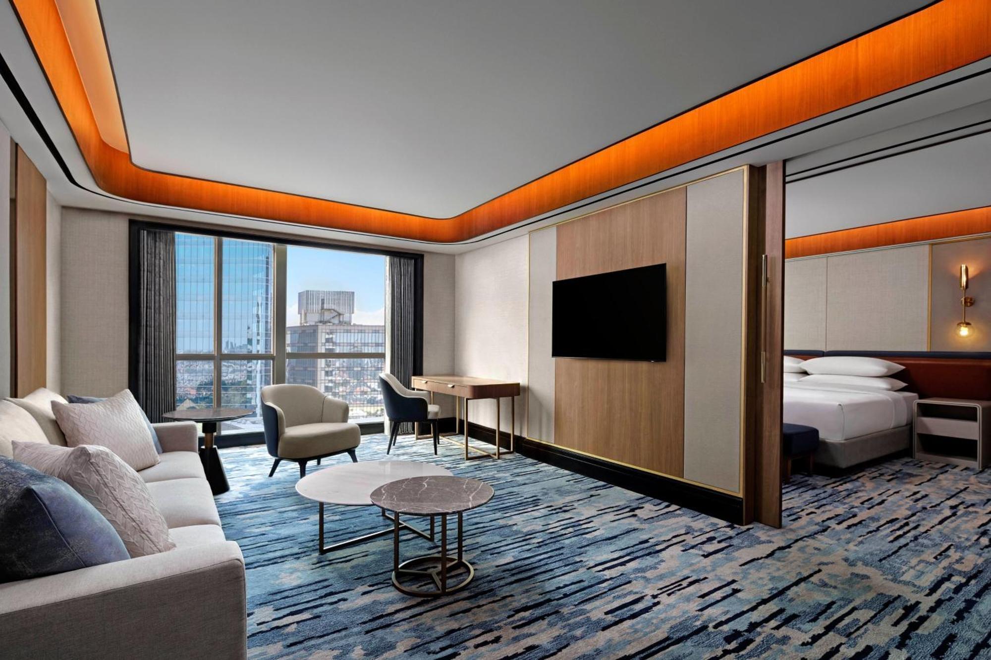 Two-Bedroom Ambassador Suite - Club Lounge Access