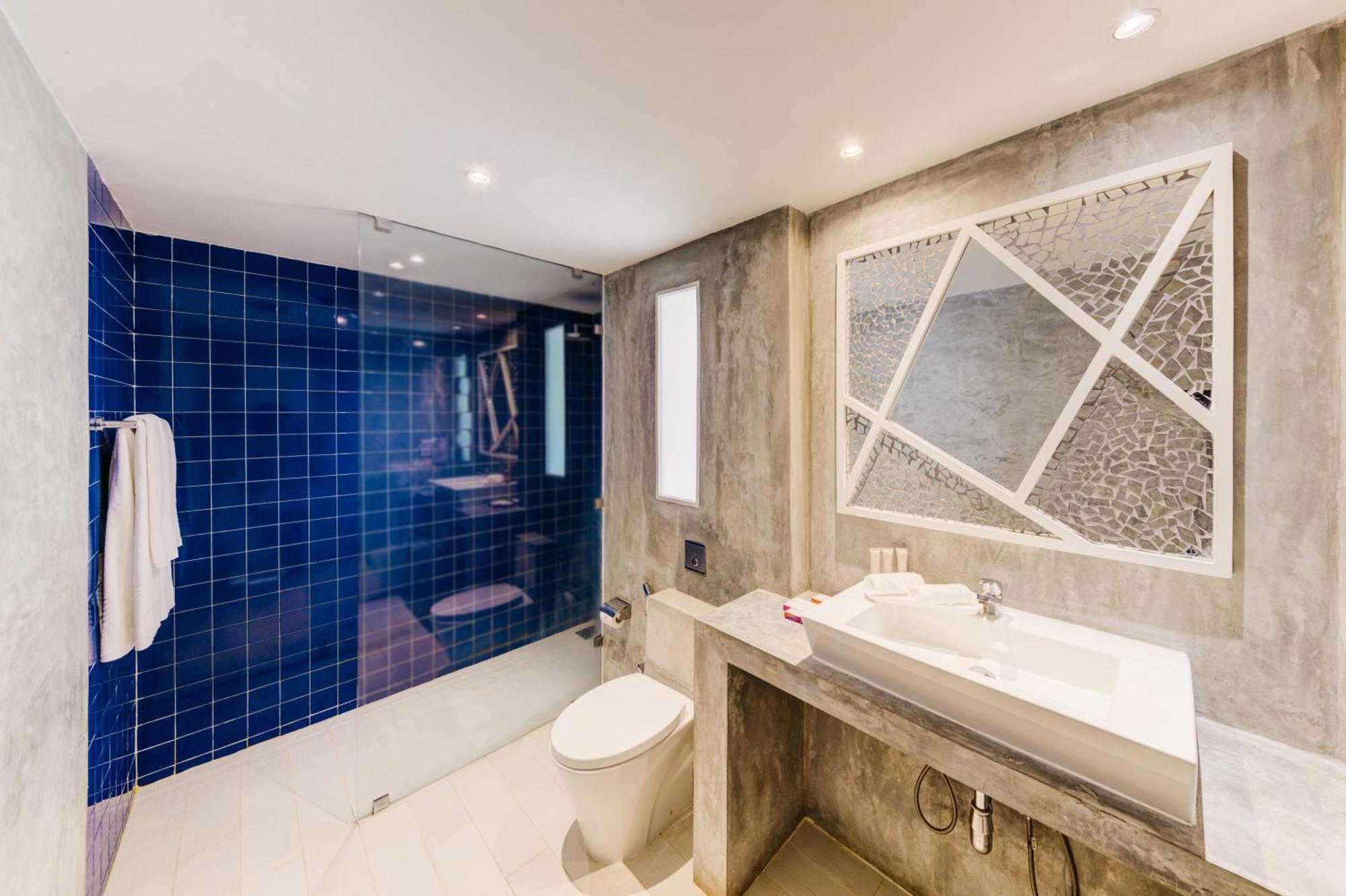 Beach Chalet King - Discounts (10% off on F&B, 10% off on Marine Mammal Safari, 15% on SPA)