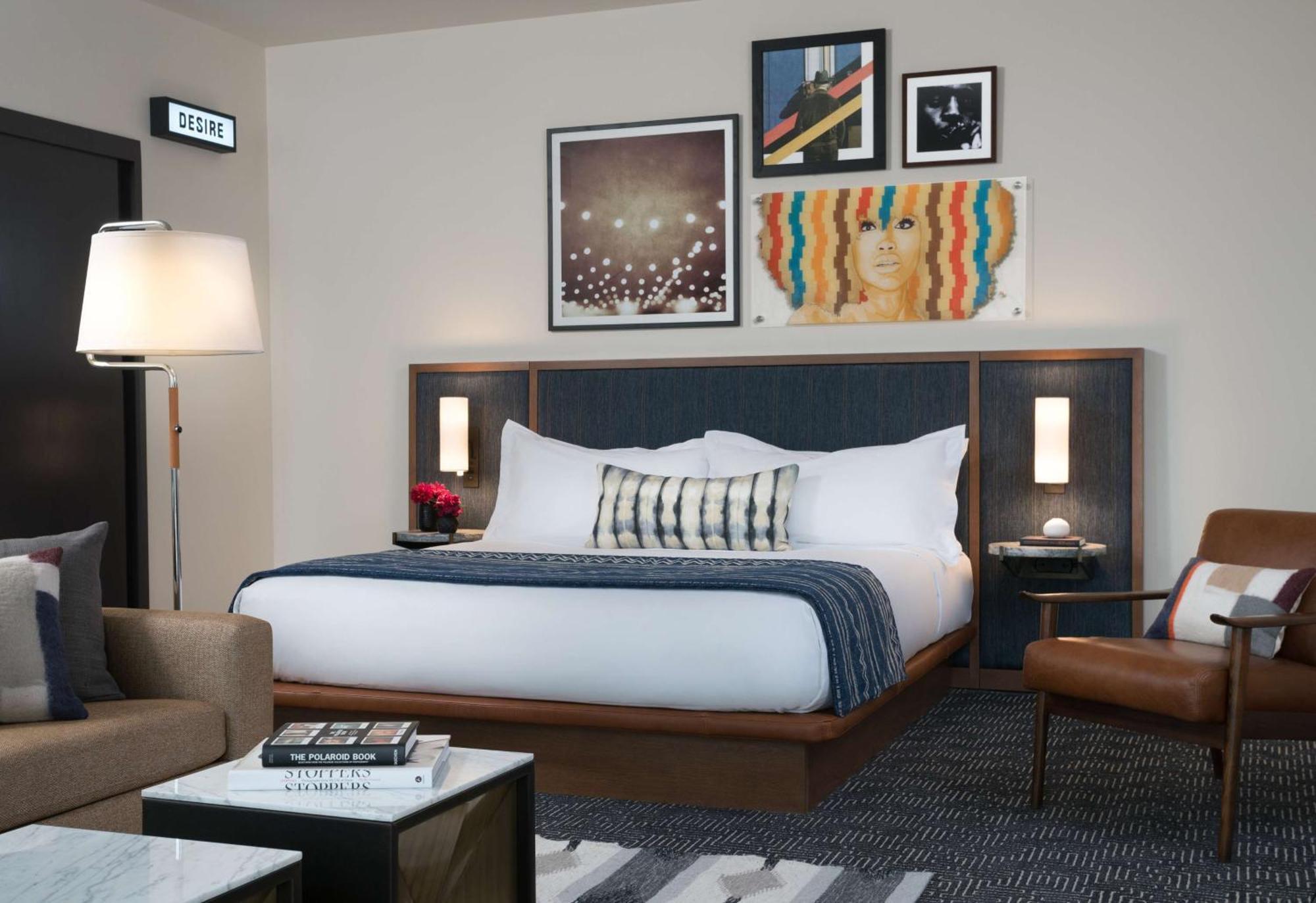 Junior King Suite Urban View