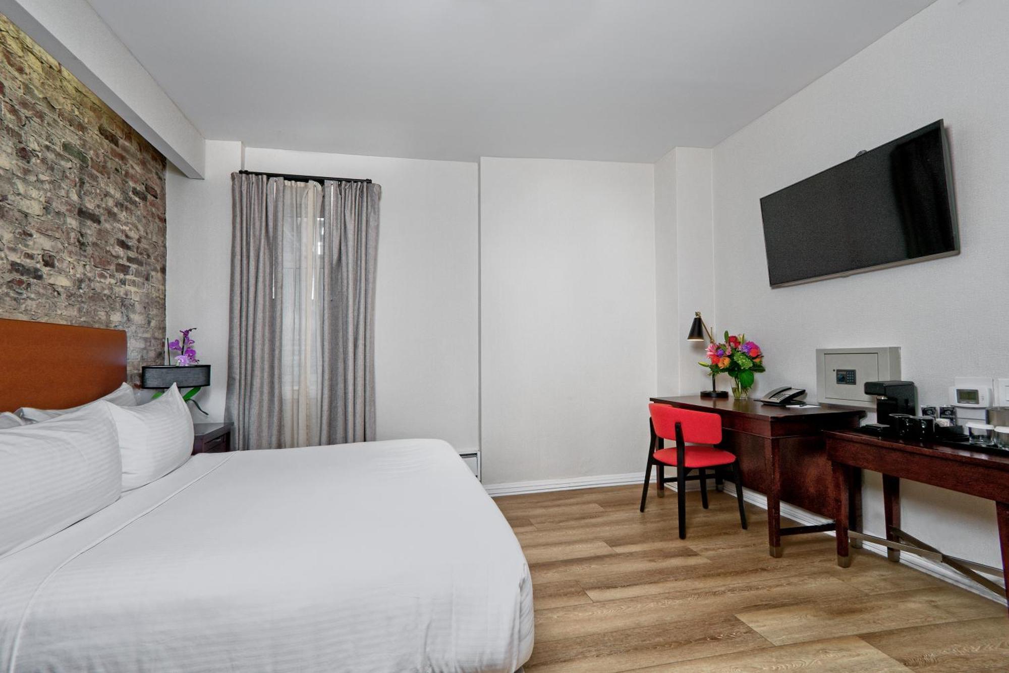 Standard Zimmer mit Kingsize-Bett