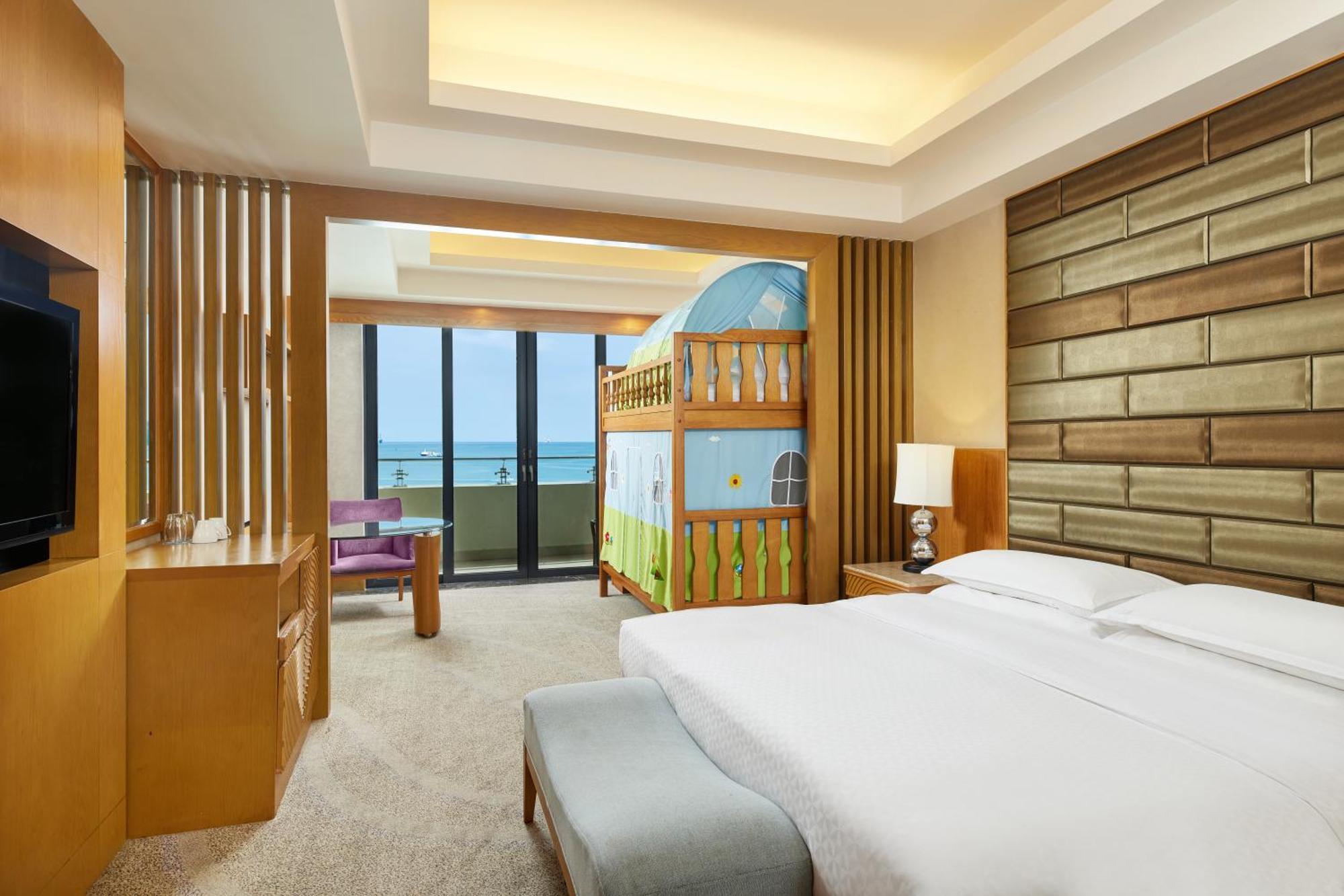 Premium Ocean View Room Guest room 2 Doubles Ocean view High floor Balcony,1553479801:JPEG