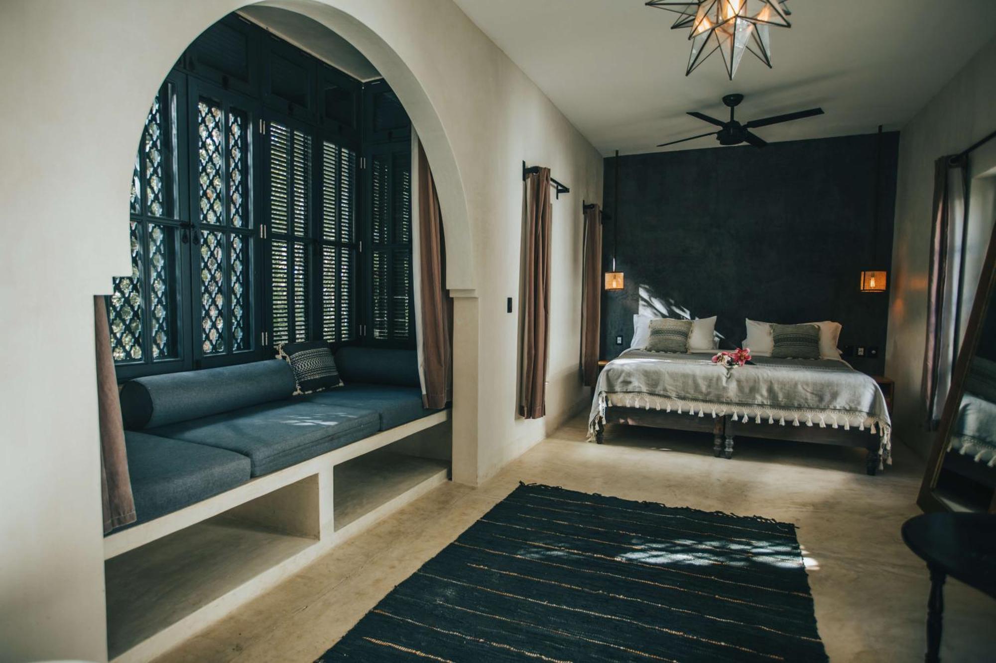 Deluxe King Suite