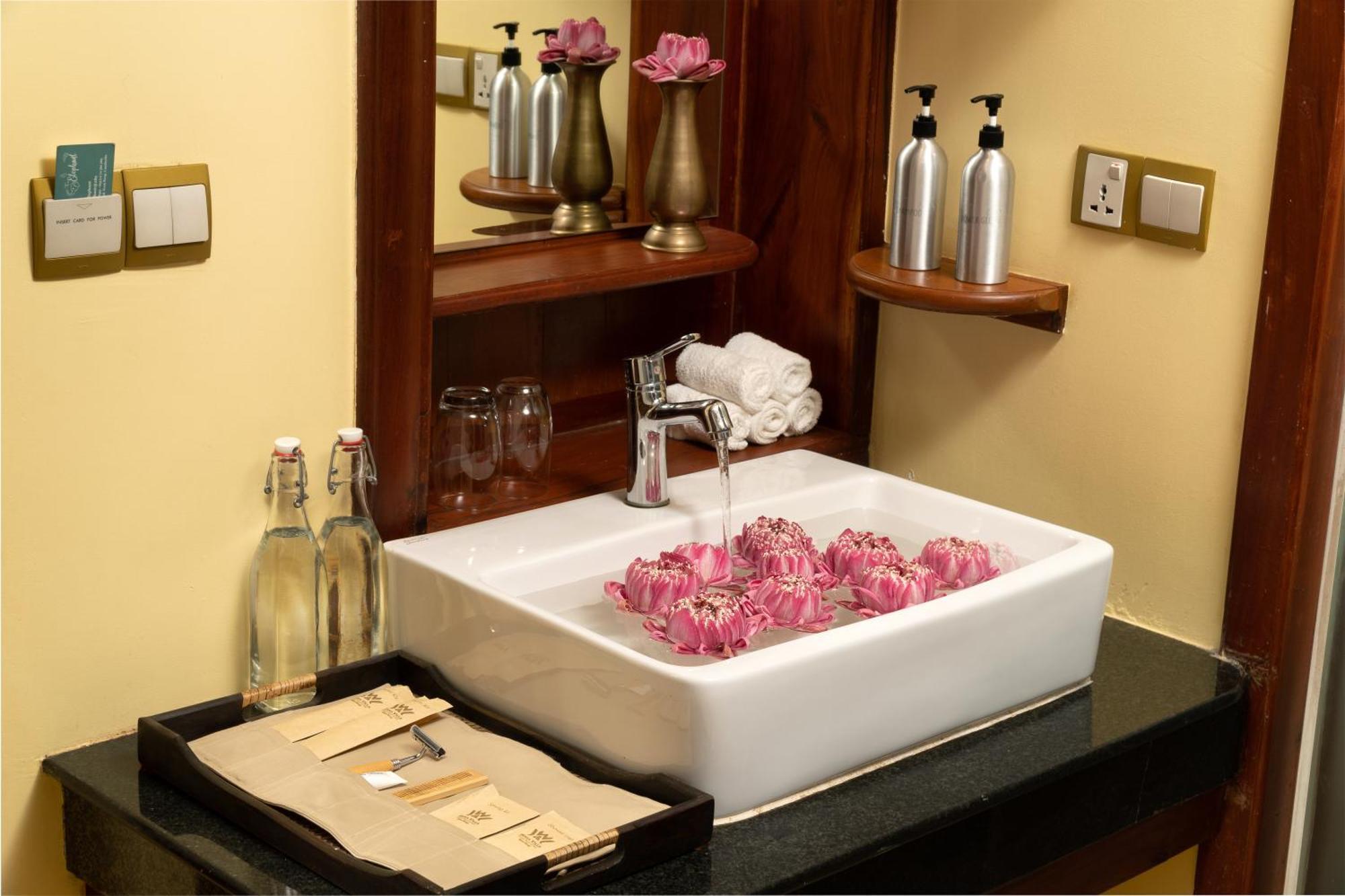 Two-Bedroom Suite + Free Workspace+ Afternoon Tea +Tree planting