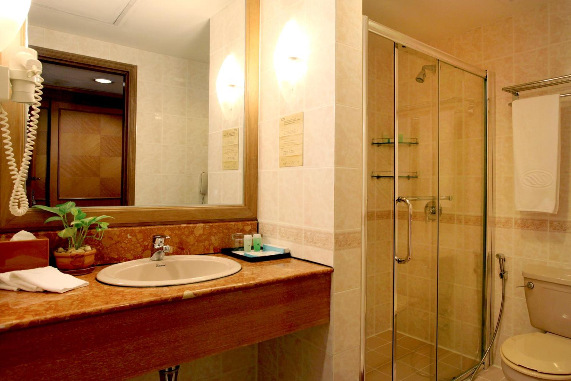 Executive Suite,1153869060:JPEG