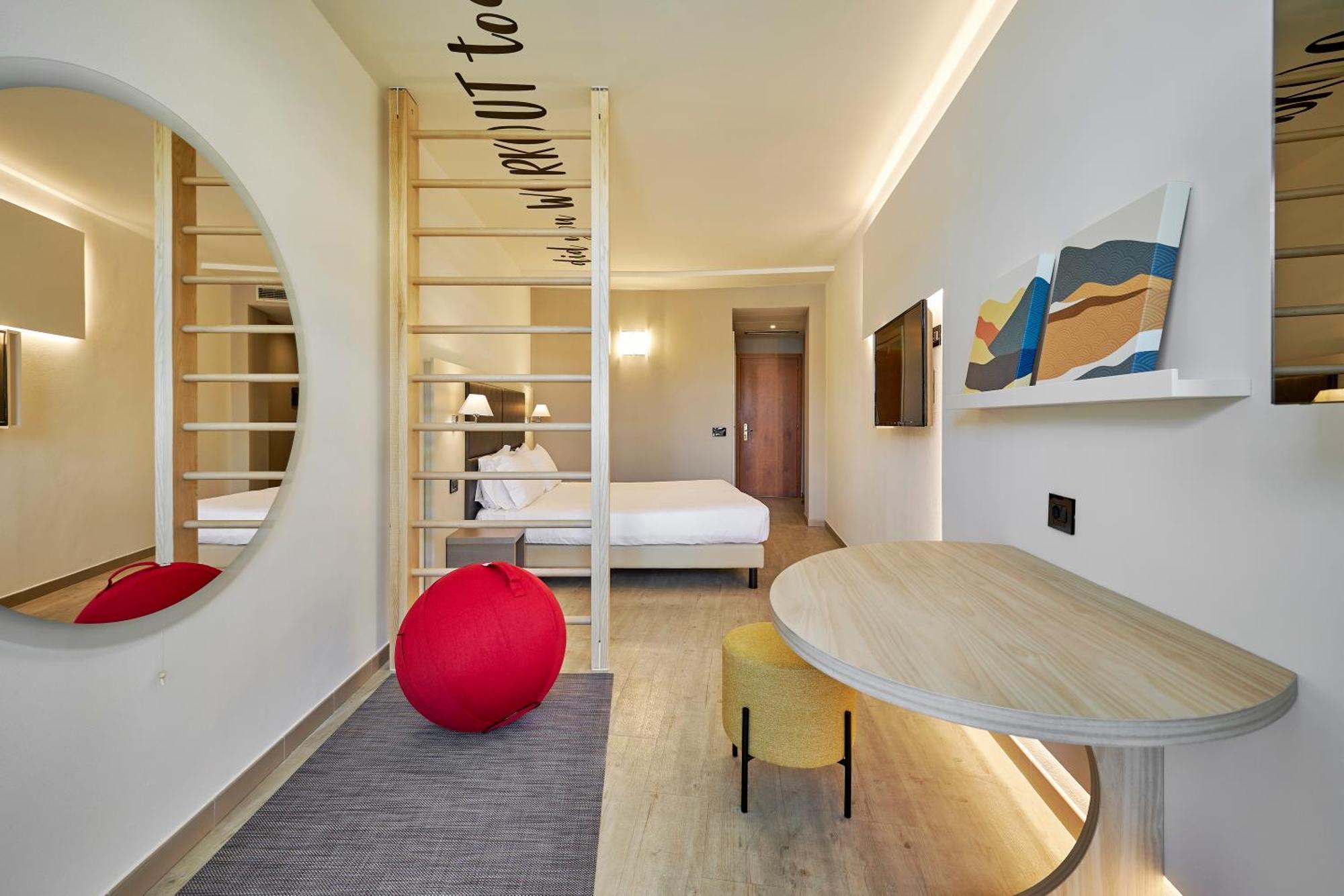 Superior Fitness Double or Twin Room Lake View