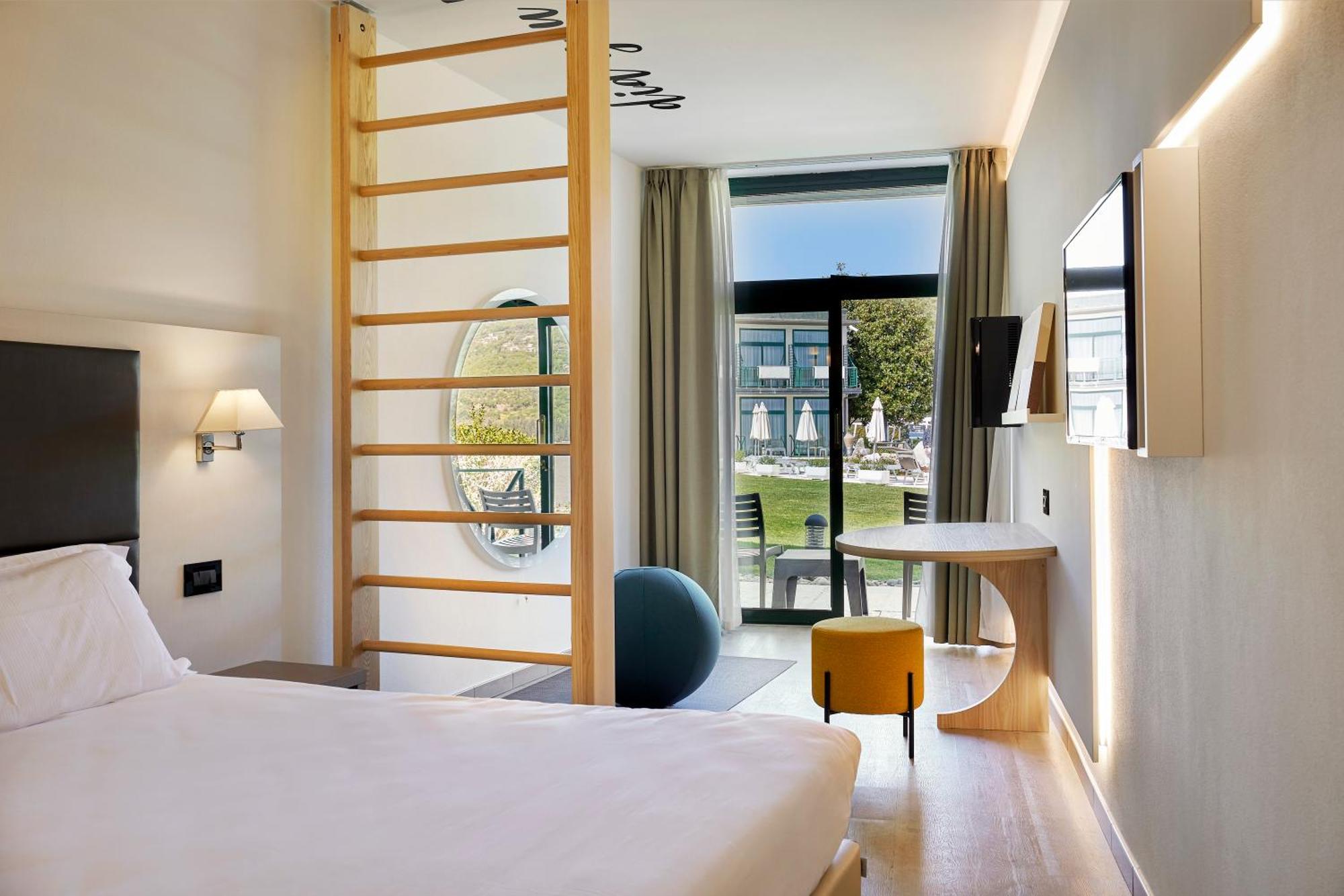 Superior Fitness Double or Twin Room Lake View