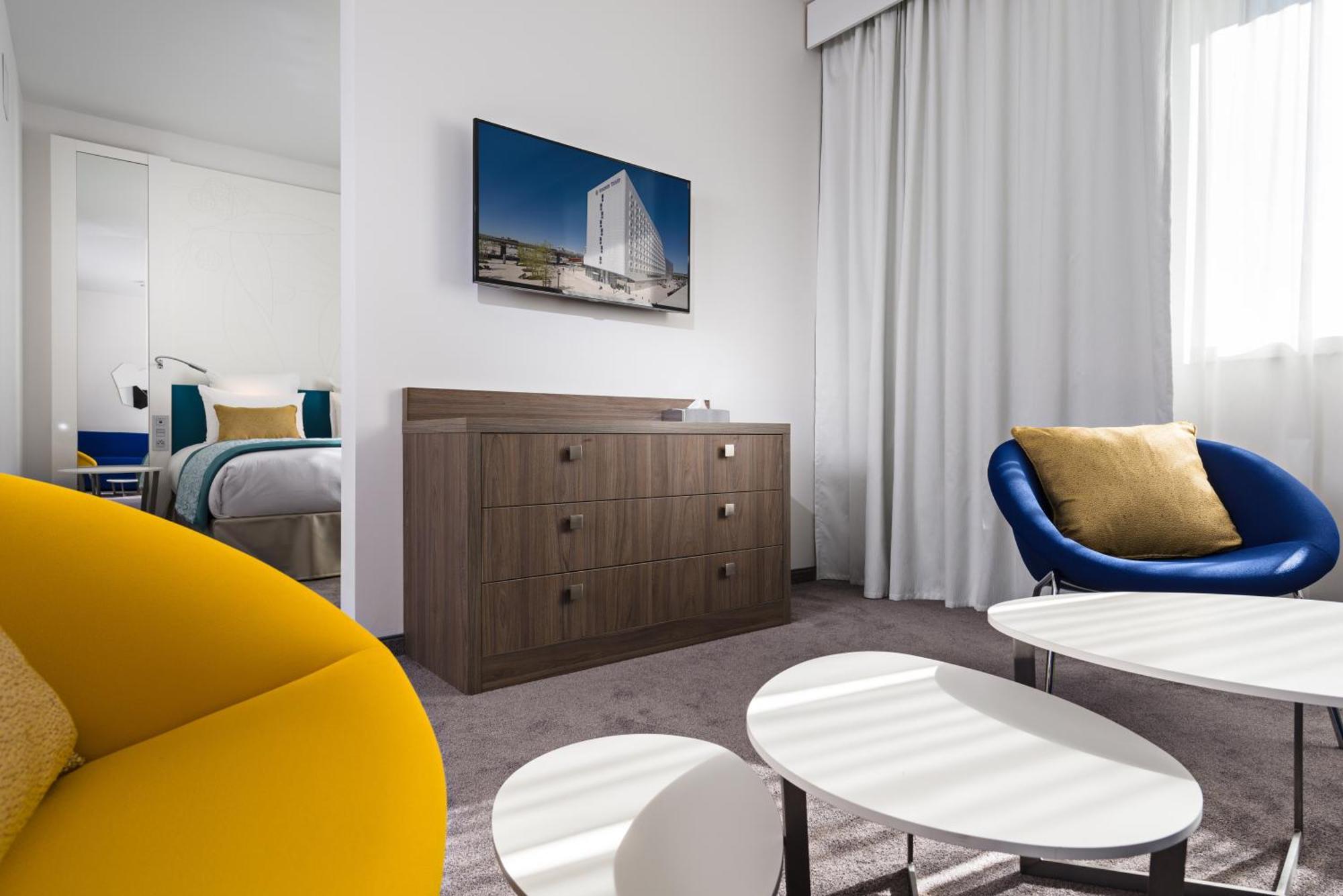 Junior Suite,1600599175:JPEG