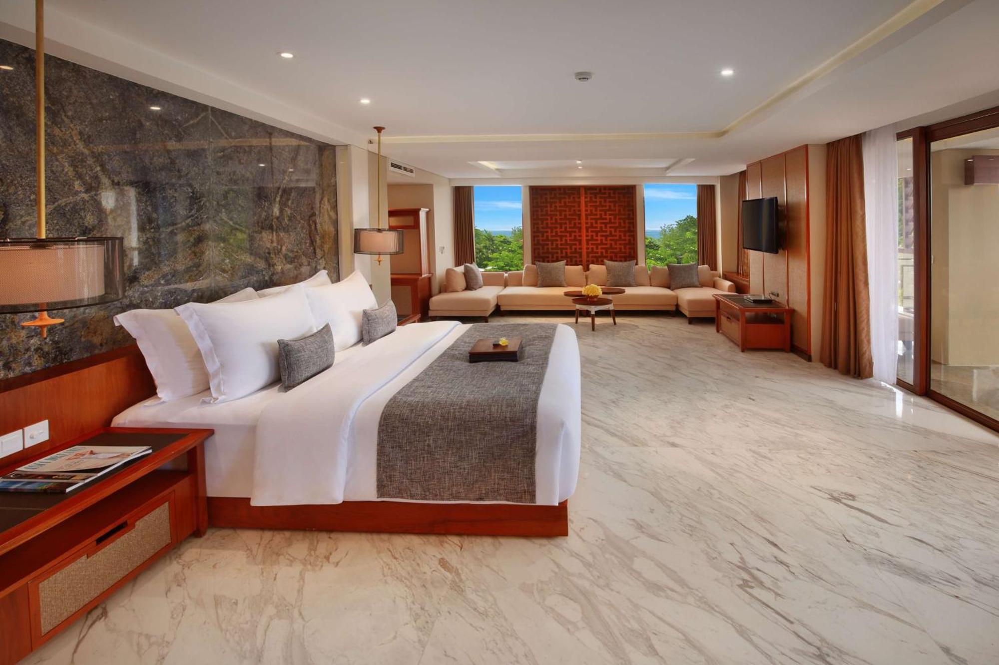 Grand Suite with Spa Bath,1598426757:JPEG