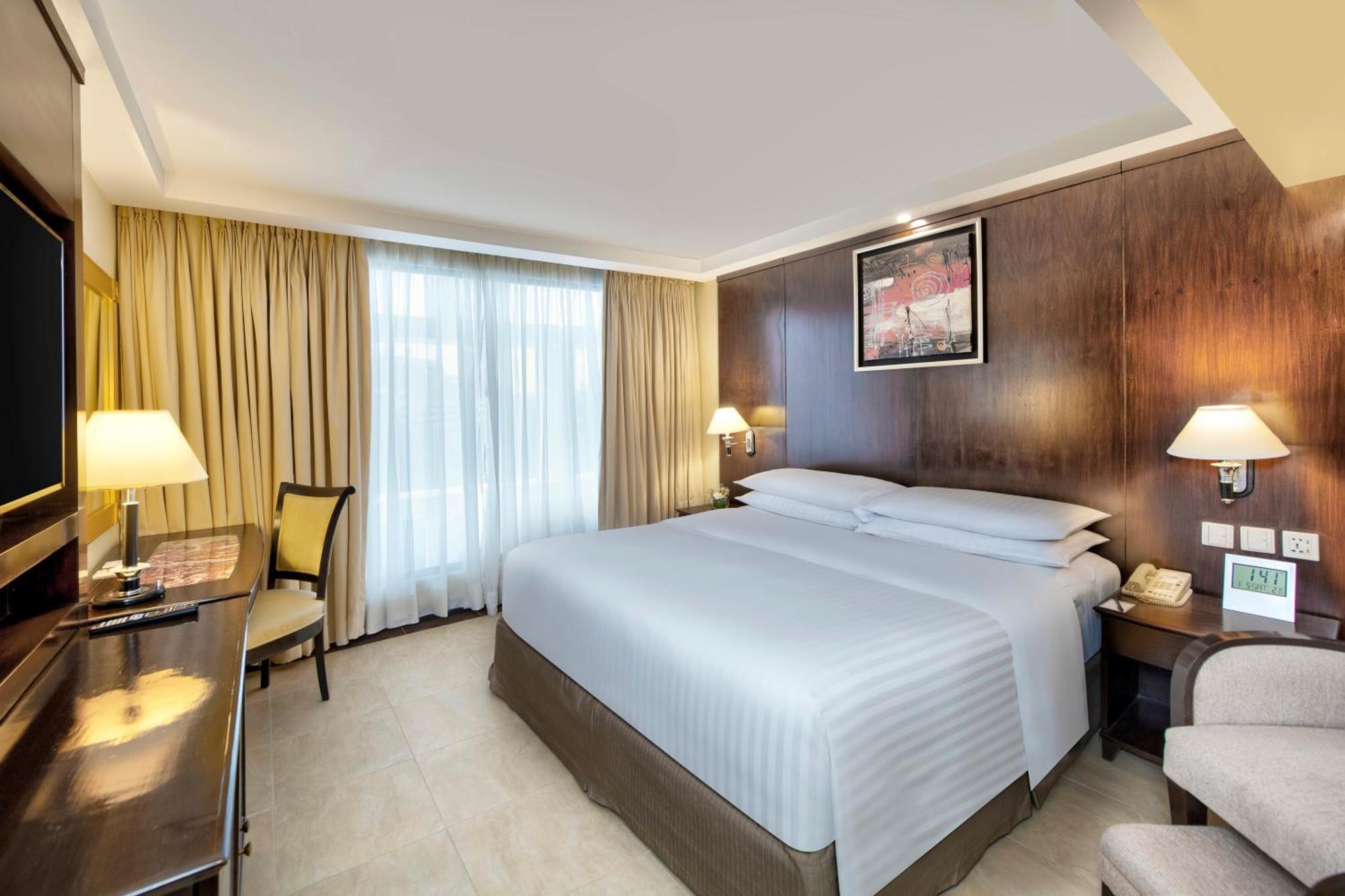Executive Suite Executive Lounge Access Suite 1 King
