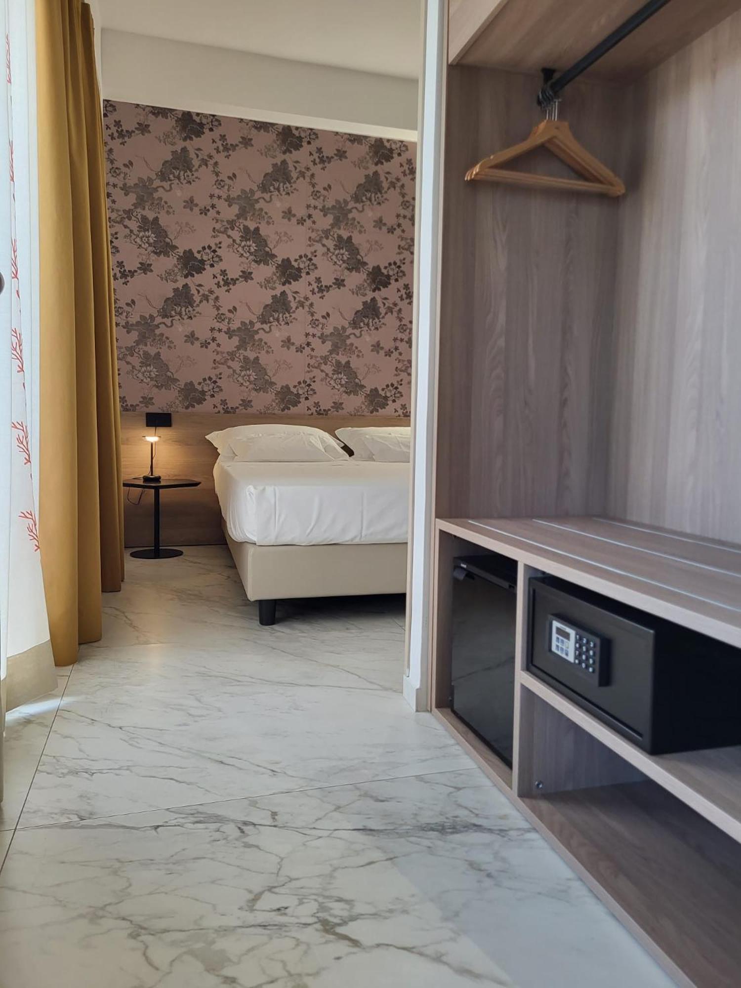 Superior Triple Room with Balcony,1653531202:JPEG