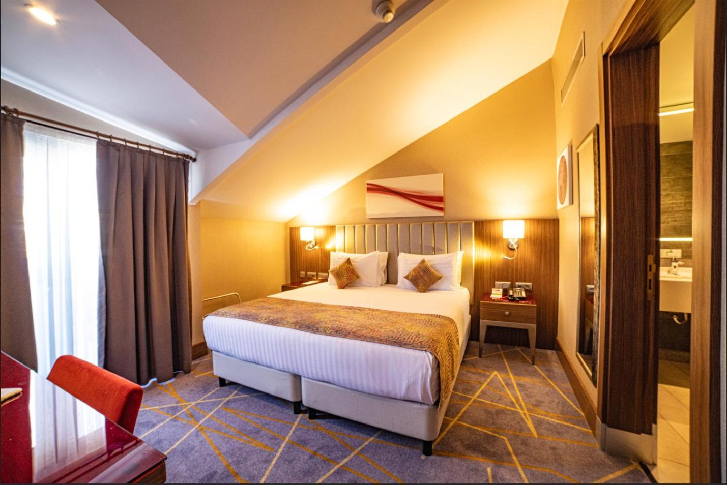 Suite Familiar con balcón