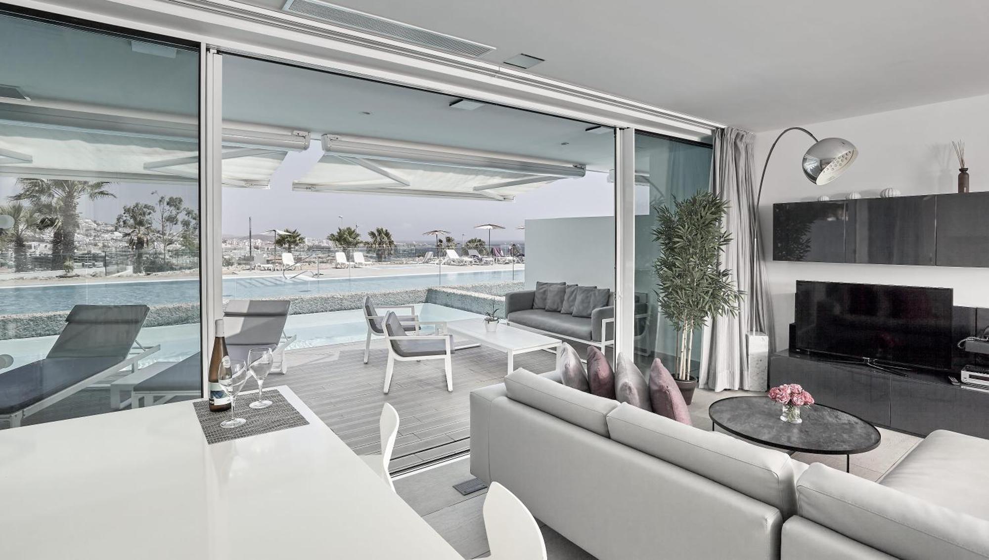 Divinity Rio 1 bedroom Suite private pool sea view