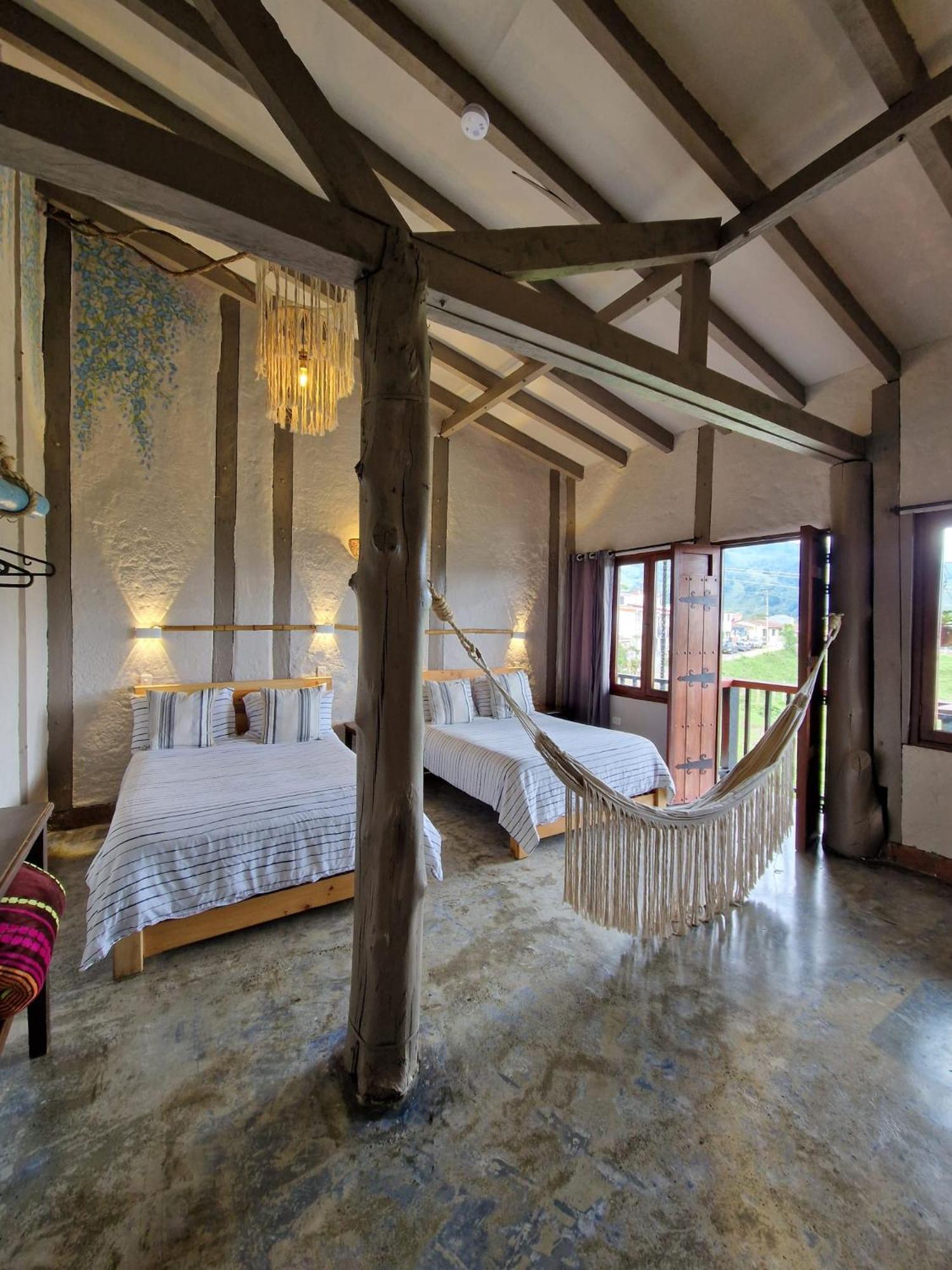 Habitación Doble con vistas a la montaña