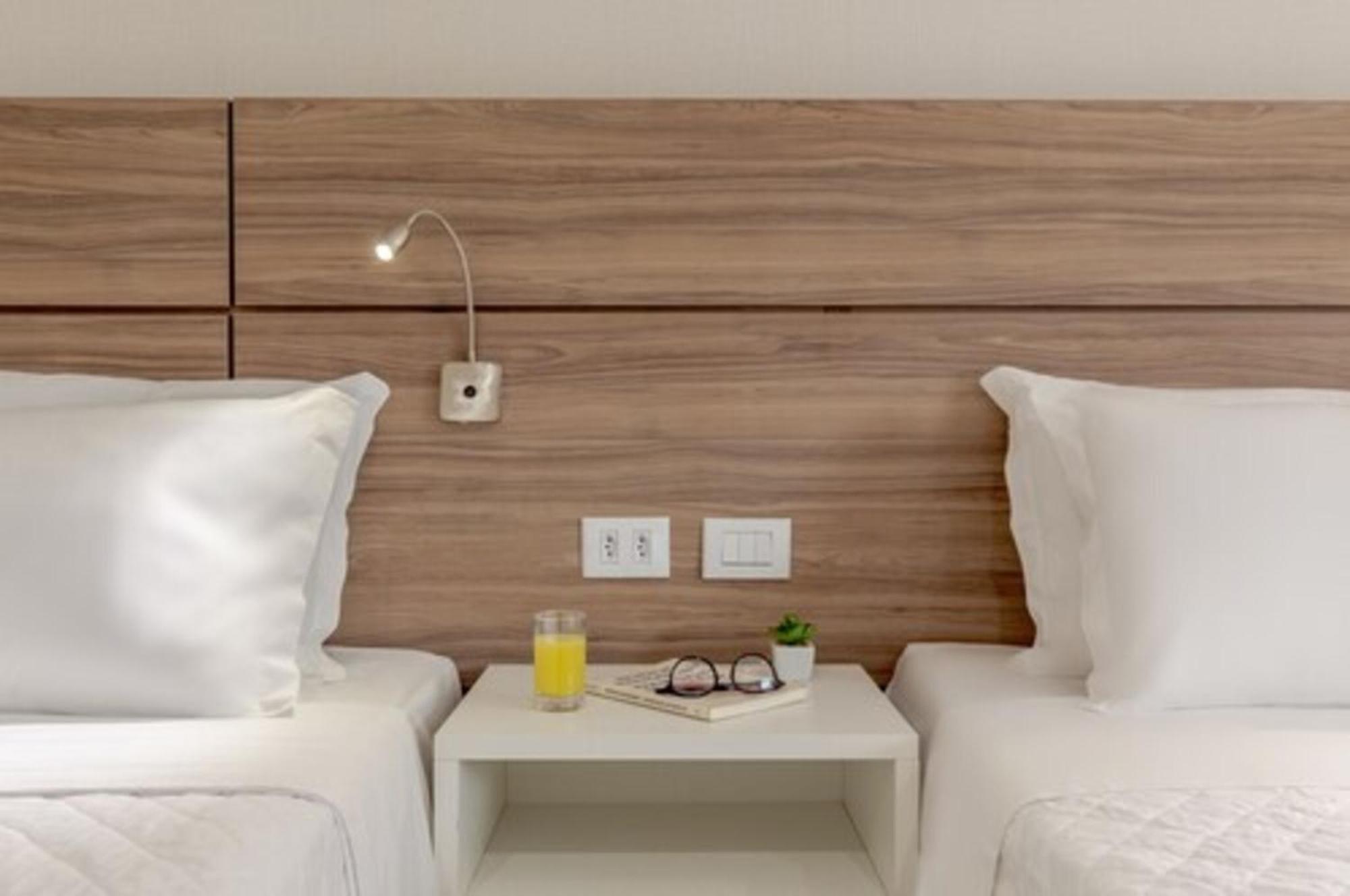 Standard Twin 2 Single Beds