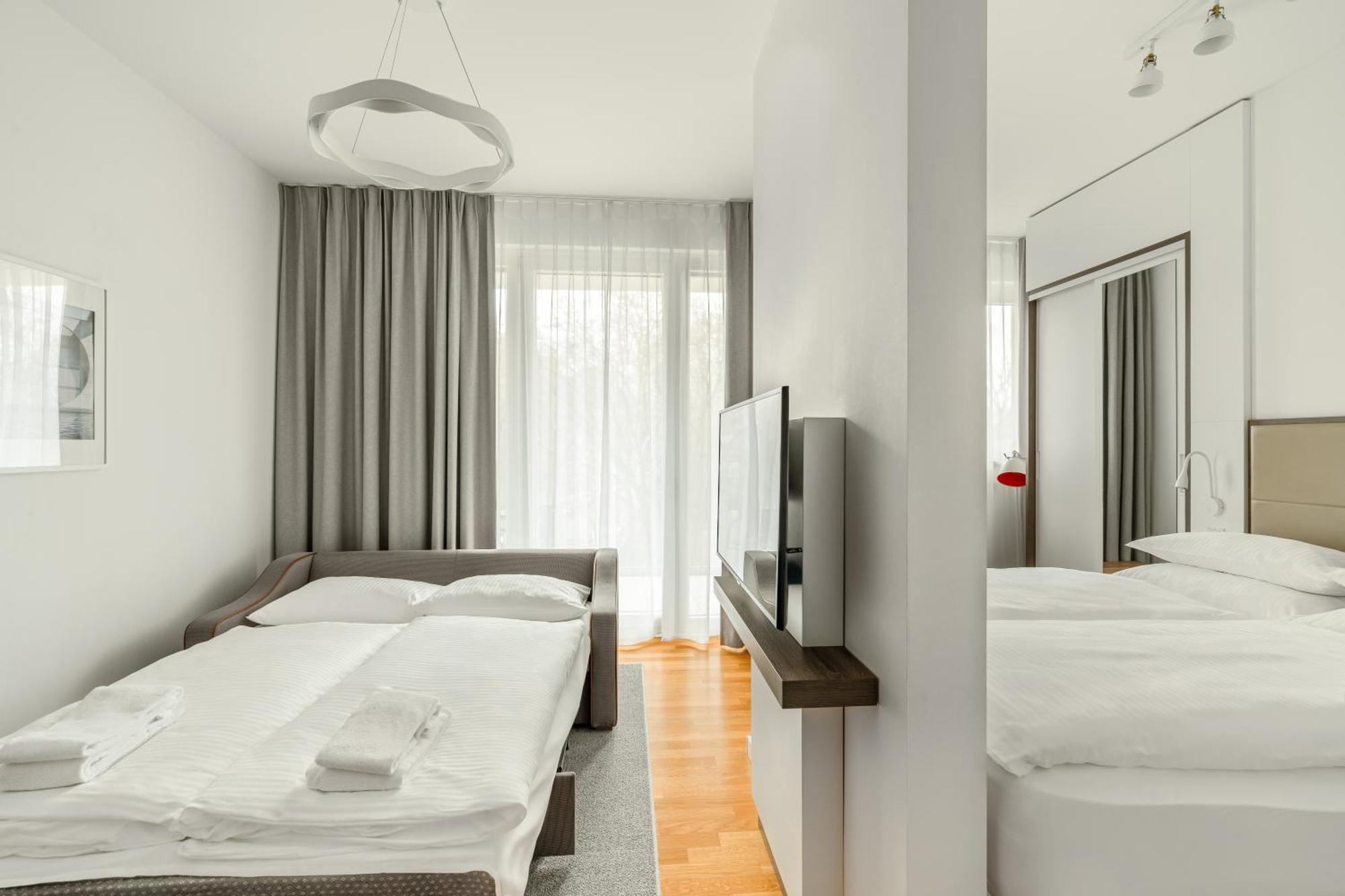King Studio with Sofa Bed