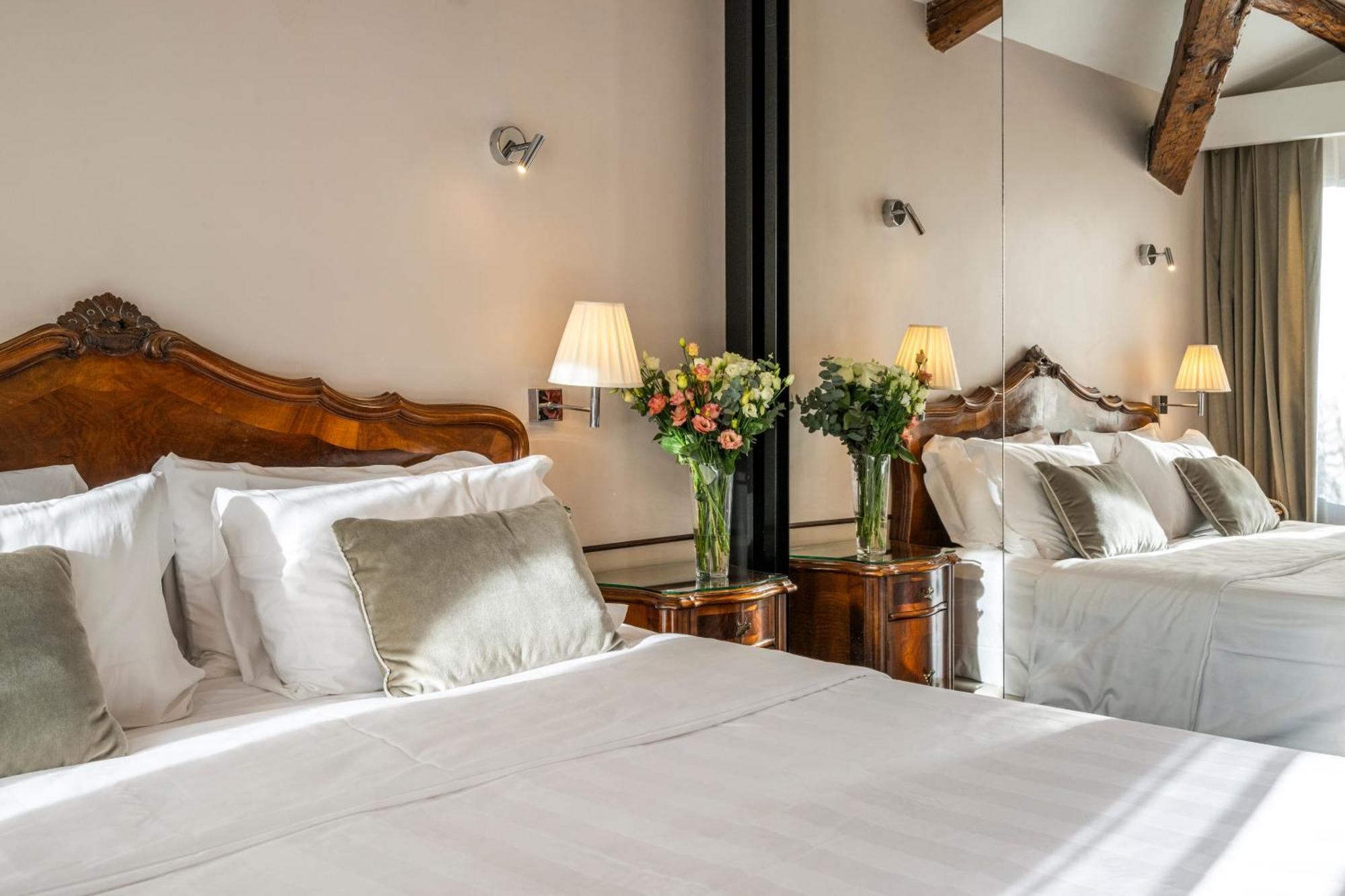 Double Room Terrace Canal View
