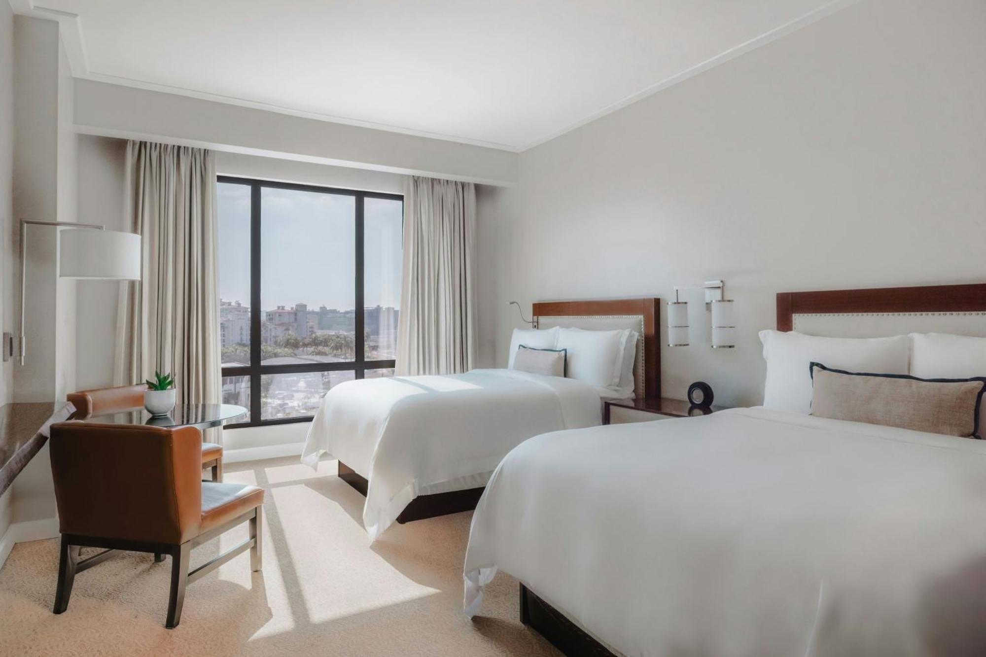 Deluxe Urban View Guest room 2 Queen City view