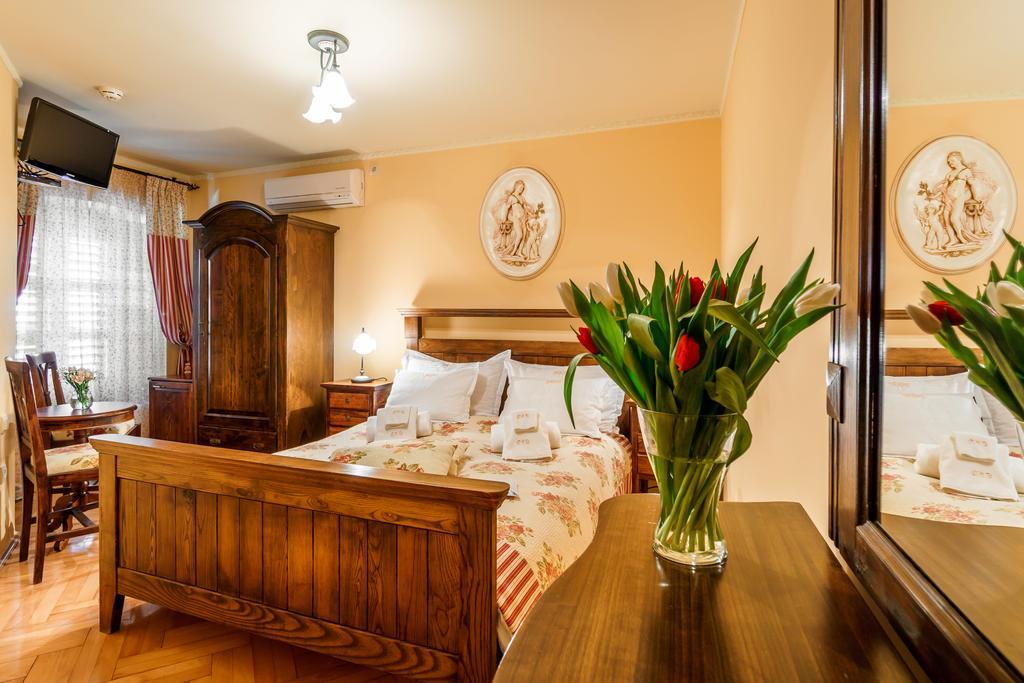 Standard Double Room,995032258:JPEG