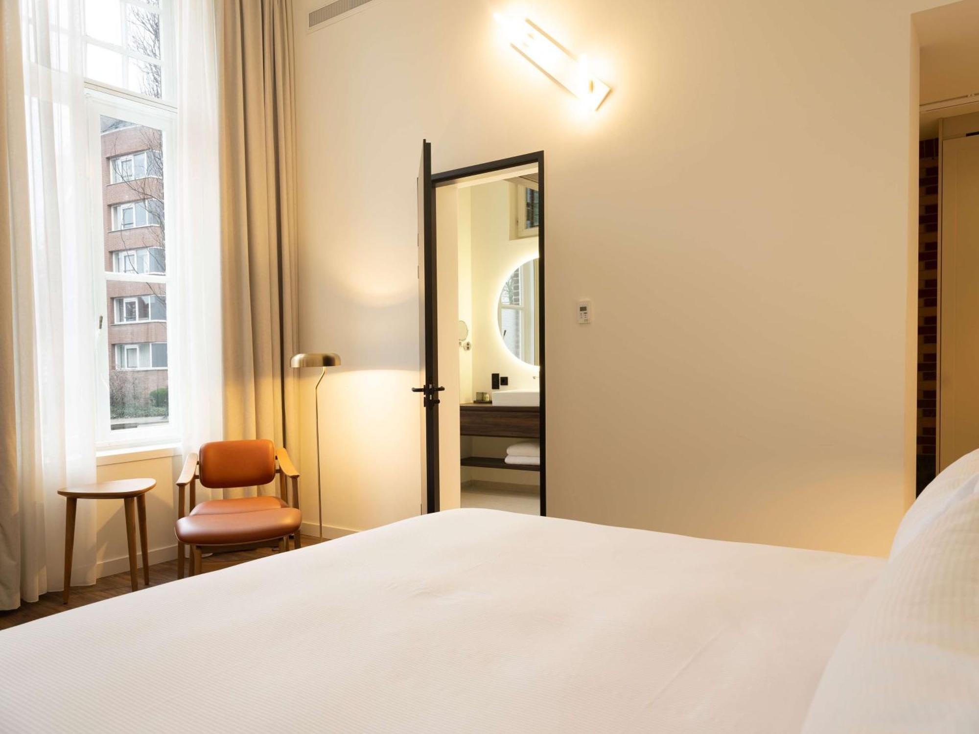 King Guest Room,1654351195:JPEG