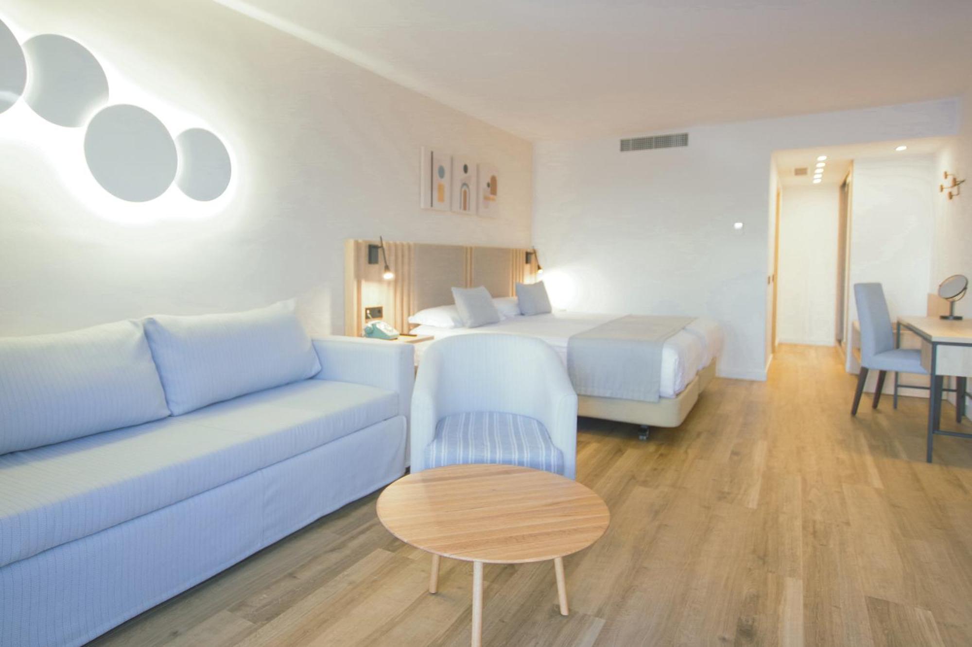 Chambre Double ou Lits Jumeaux (2 Adultes + 1 Enfant) - Vue sur Mer