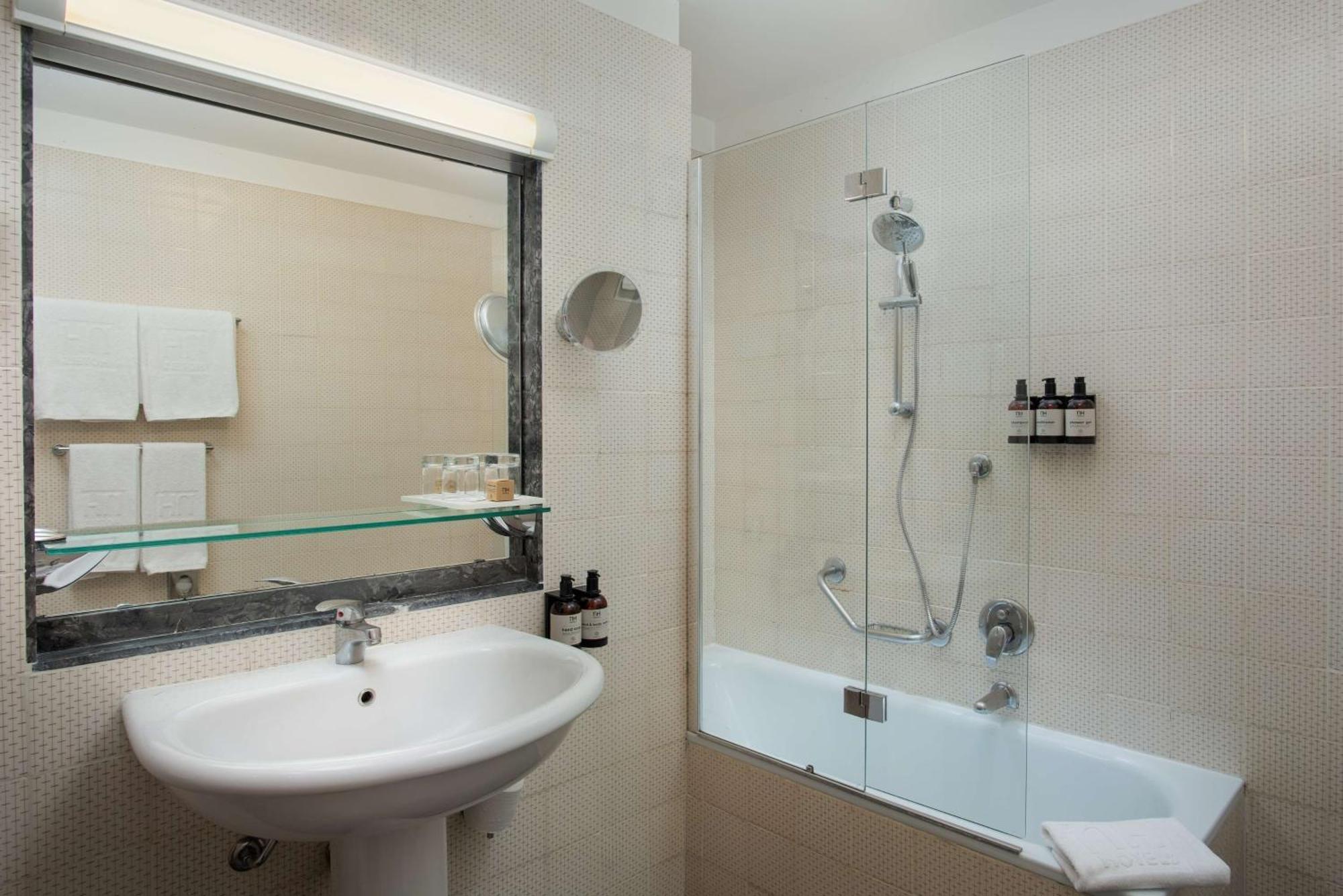 Standard Double or Twin Room,1685055716:JPEG