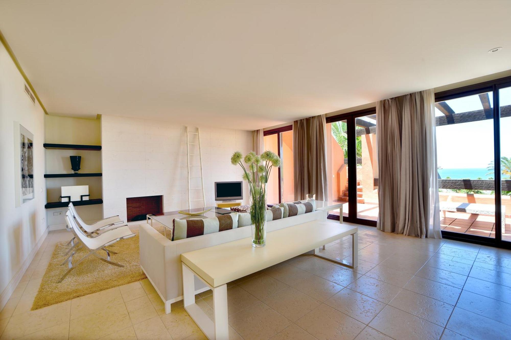 Three-Bedroom Apartment Private Pool