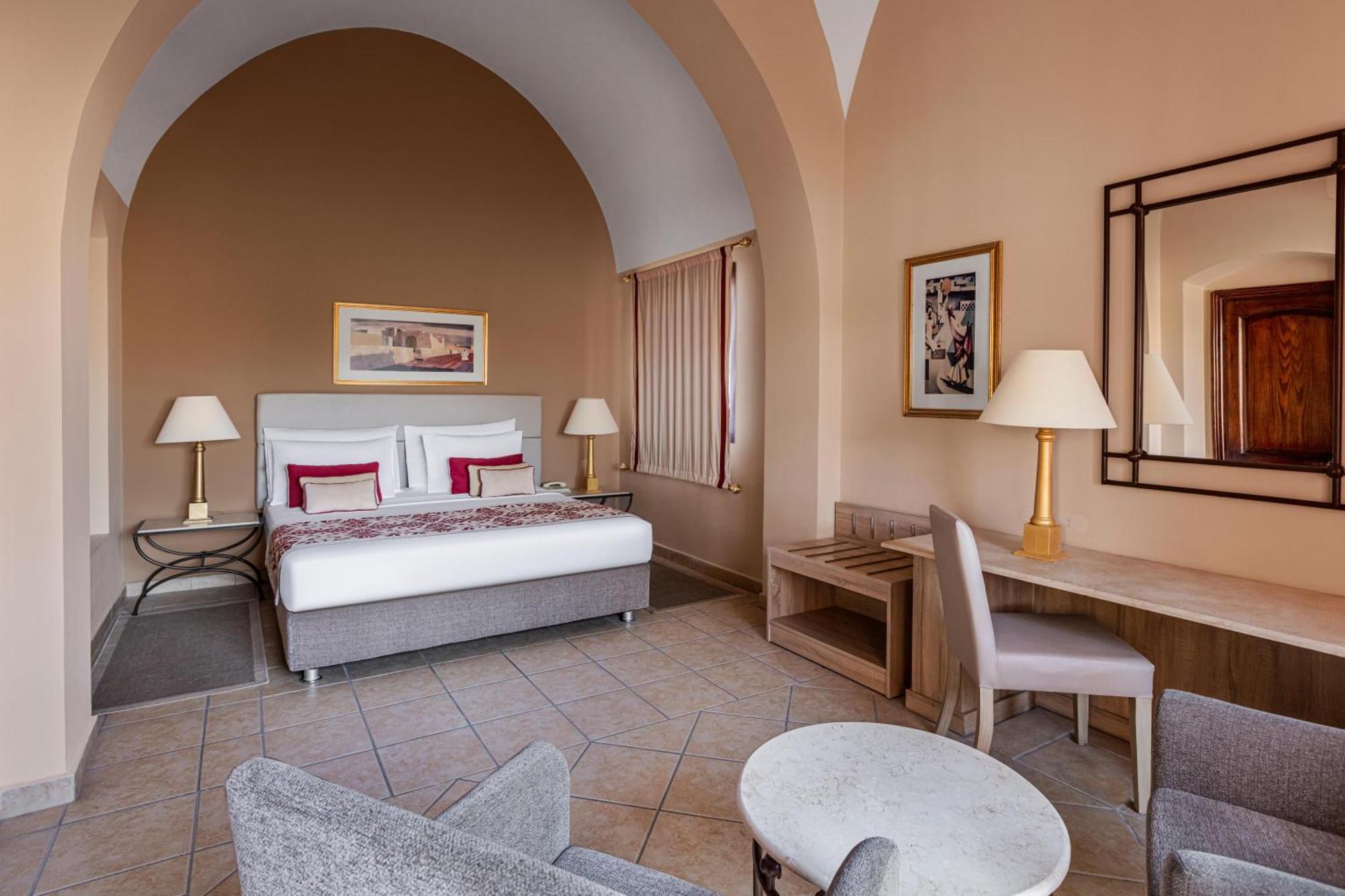Two-Bedroom Apartment Queen or Twin beds Garden View