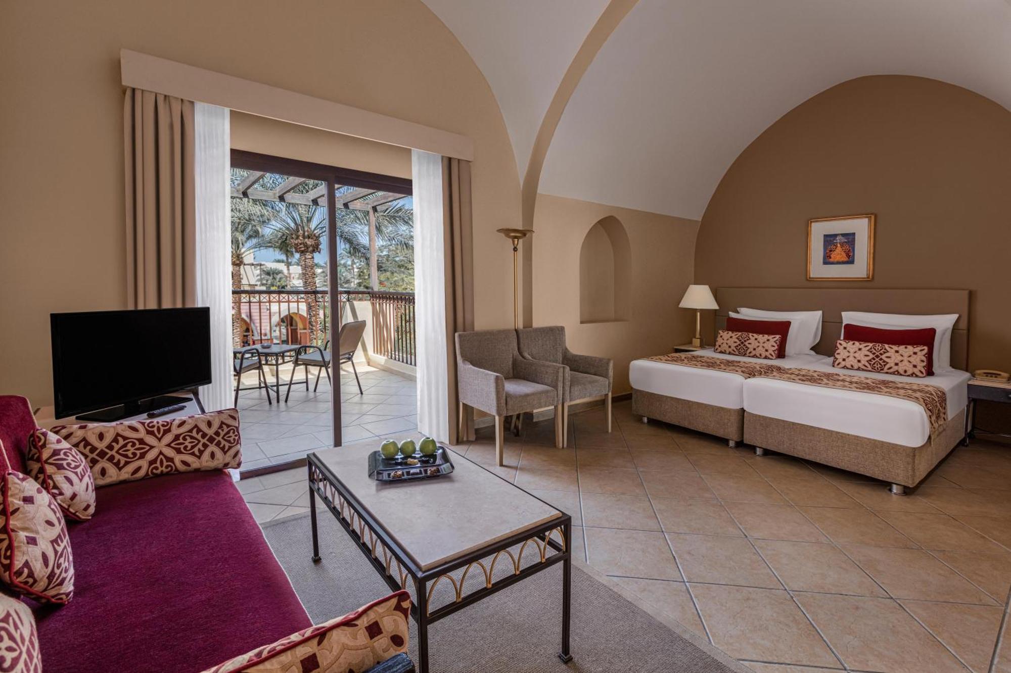 Family Deluxe, Twin beds, Garden View
