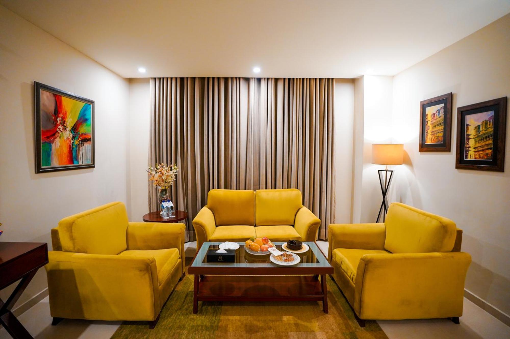 Deluxe King Room,1699207635:JPEG
