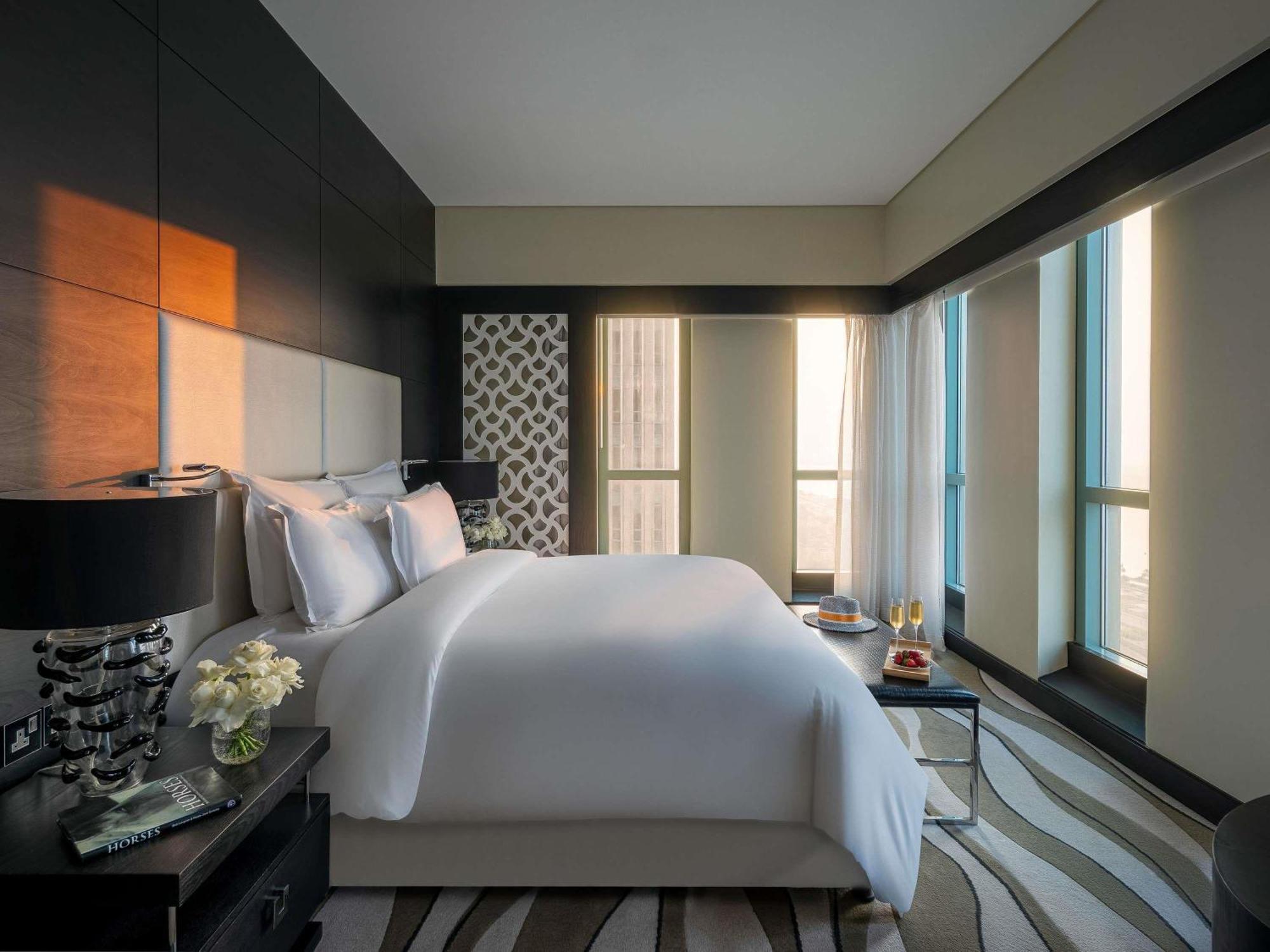 Suite Lit King-Size Opéra avec Accès au Club Millésime - Vue sur Mer ou Ville