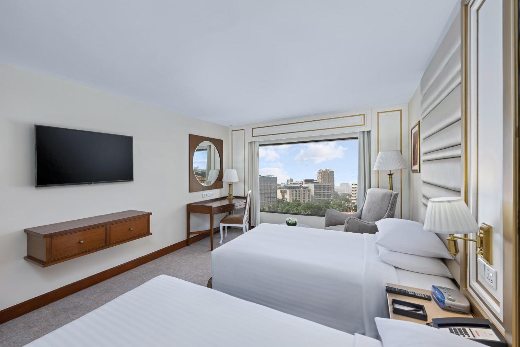 Executive Twin Executive lounge access Guest room