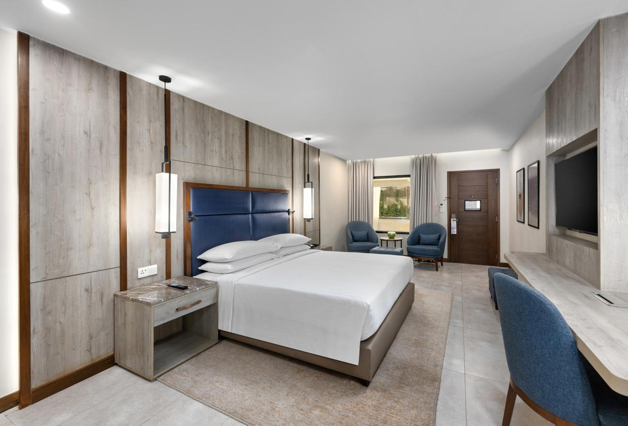 Superior King Room