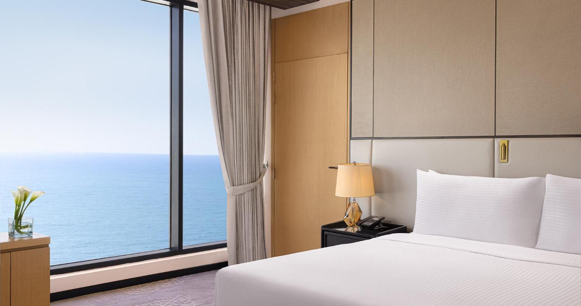 Club Deluxe Ocean View King,1735204751:JPEG