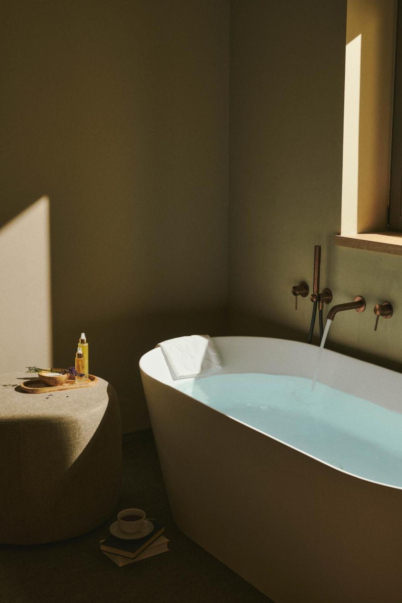 Suite with Spa Bath