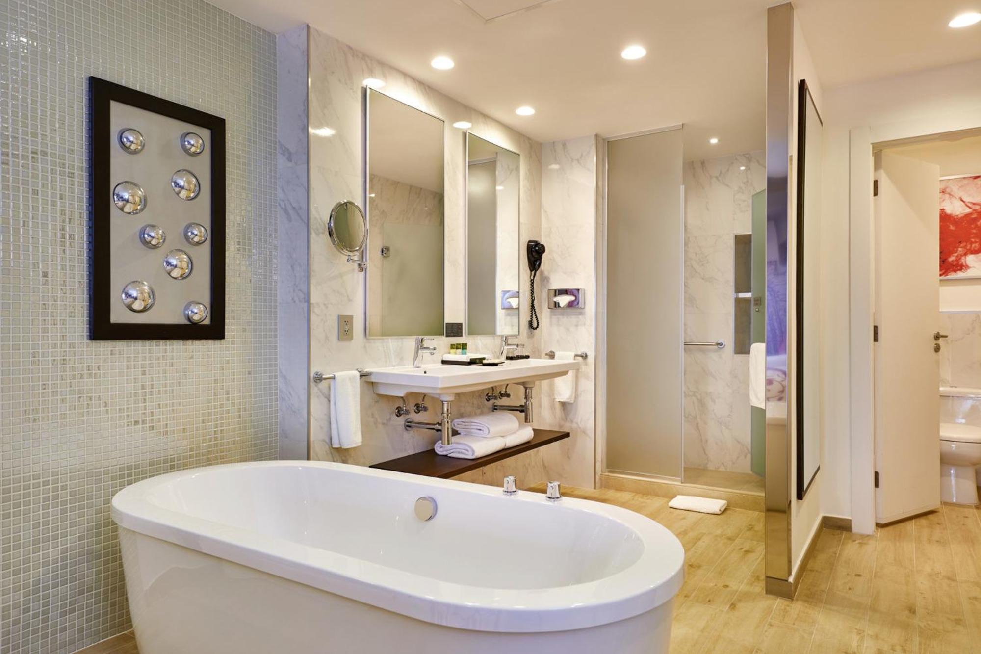 Swim-up Junior Suite Adults Only (18+)