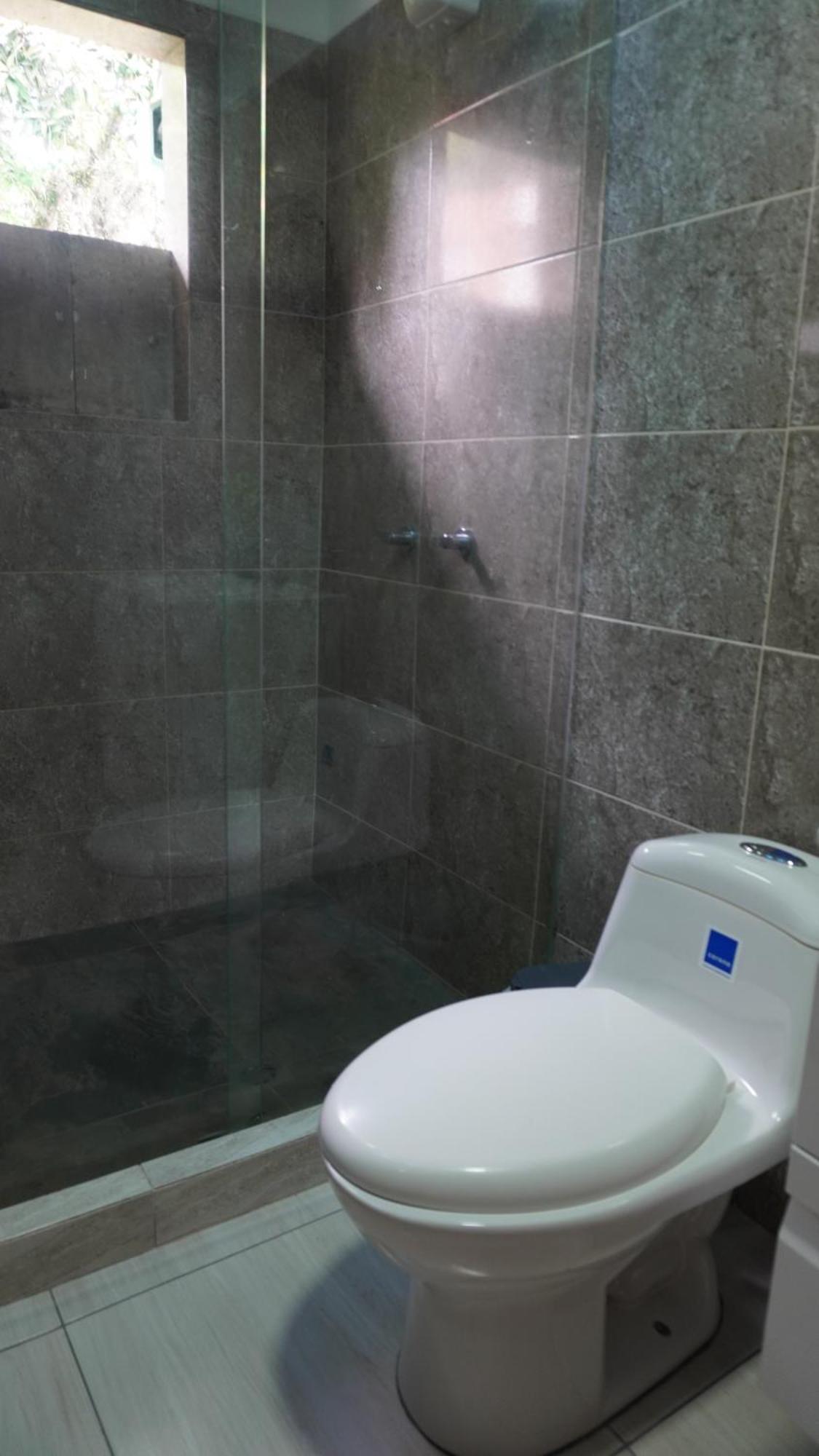Habitación Doble con baño privado - 2 camas